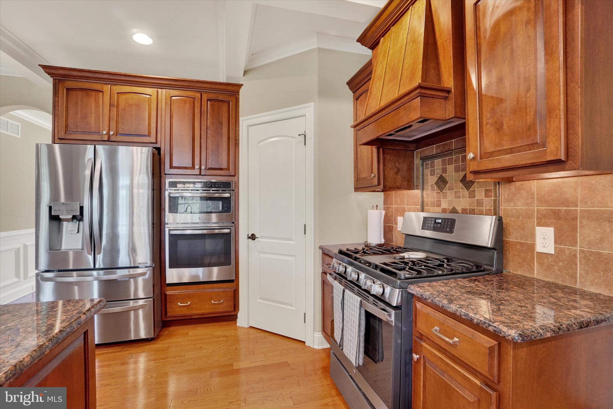 HAMPDEN SUMMIT - Residential