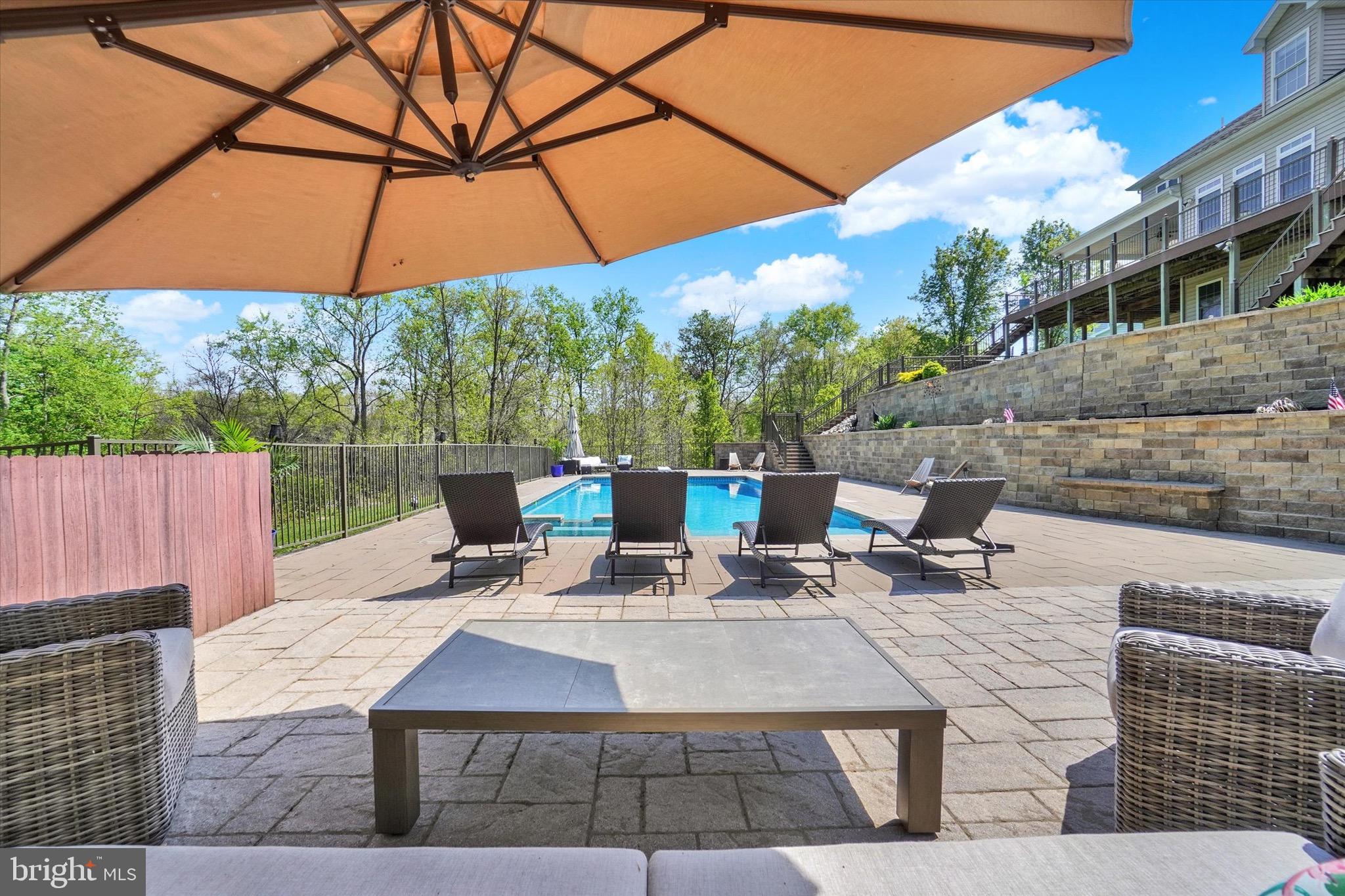 HAMPDEN SUMMIT - Residential