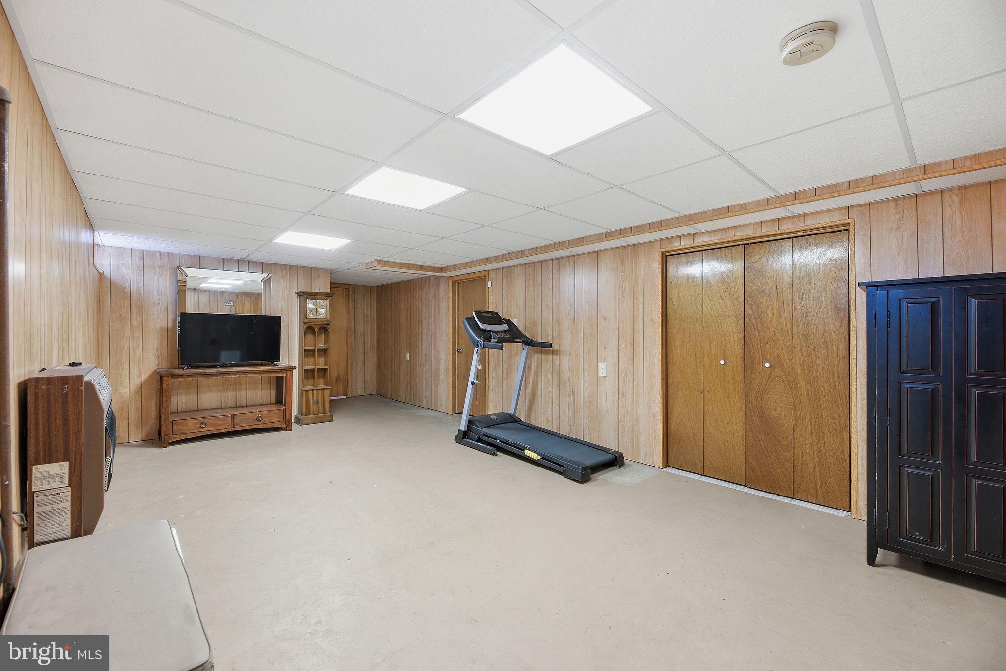 WARRLINDA VILLAGE - Residential