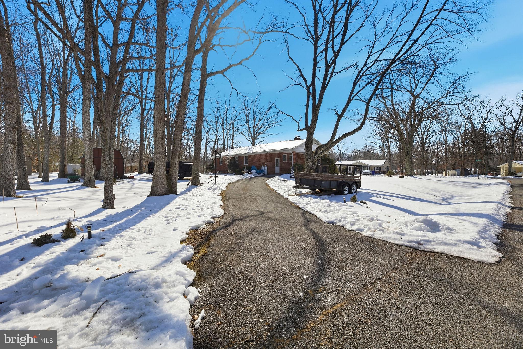 WARRLINDA VILLAGE - Residential