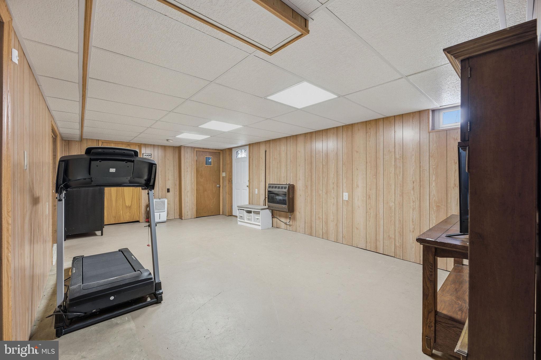 WARRLINDA VILLAGE - Residential