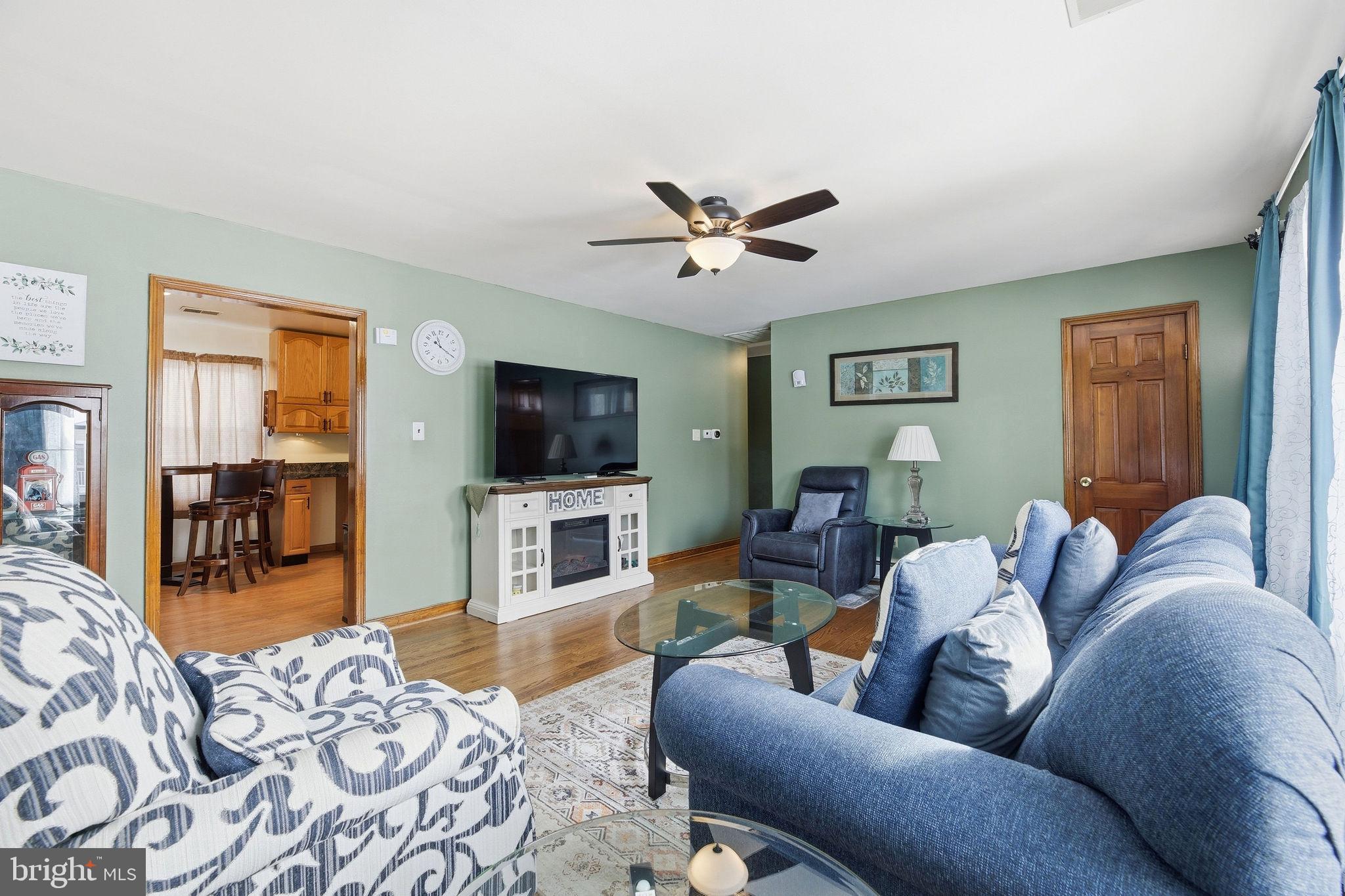 WARRLINDA VILLAGE - Residential