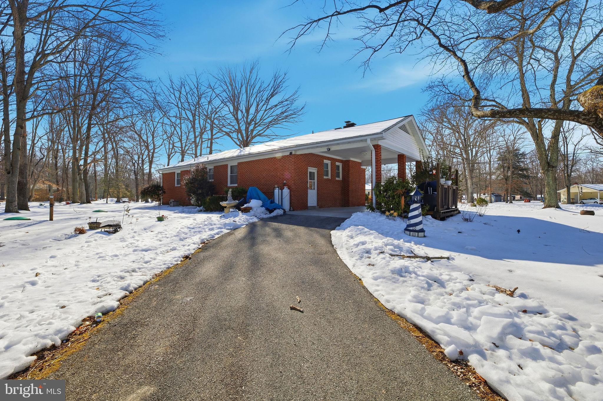 WARRLINDA VILLAGE - Residential