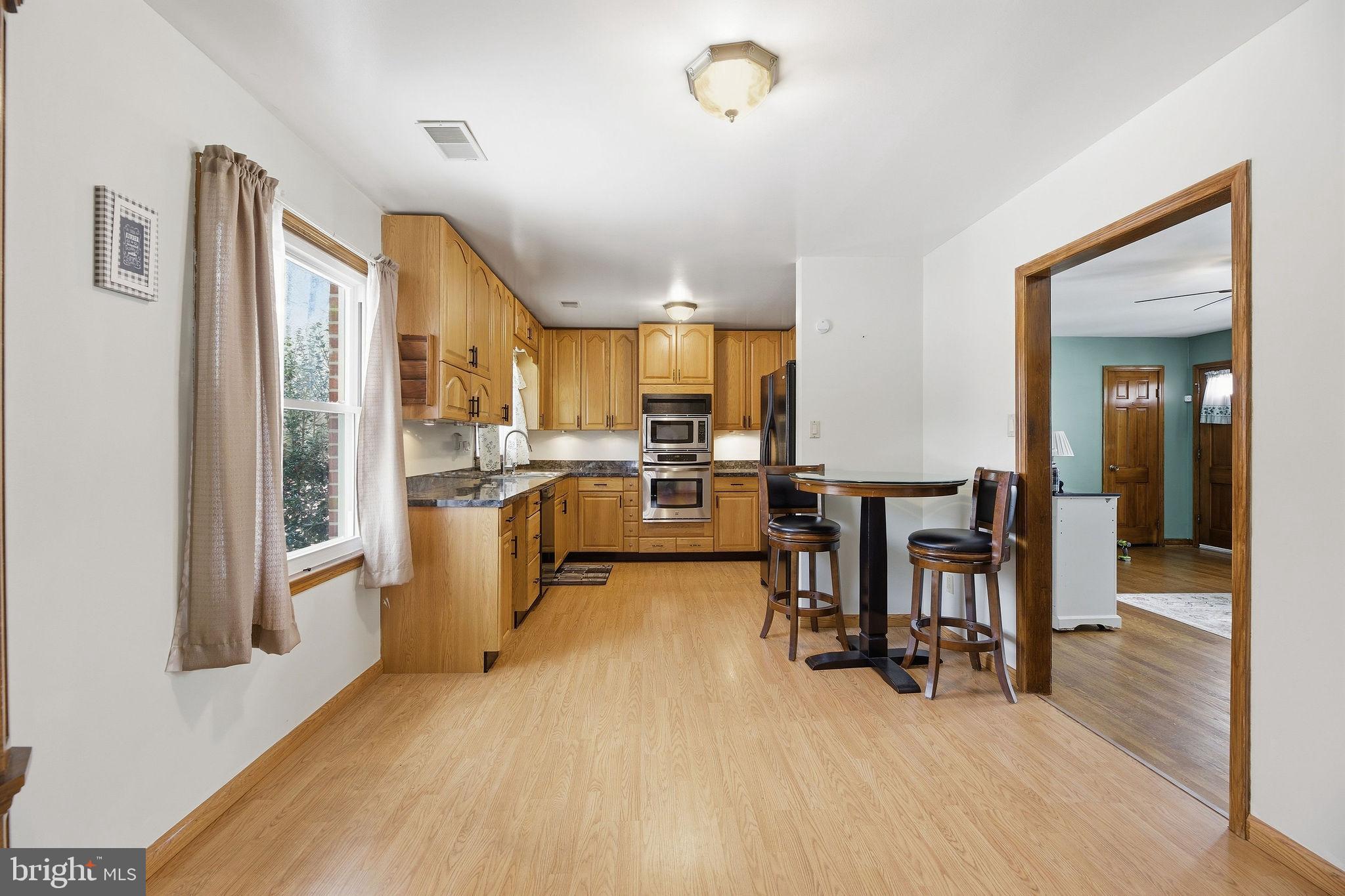 WARRLINDA VILLAGE - Residential