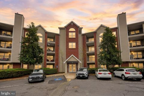 3313 WYNDHAM CIRCLE 1209 ALEXANDRIA VA 22302