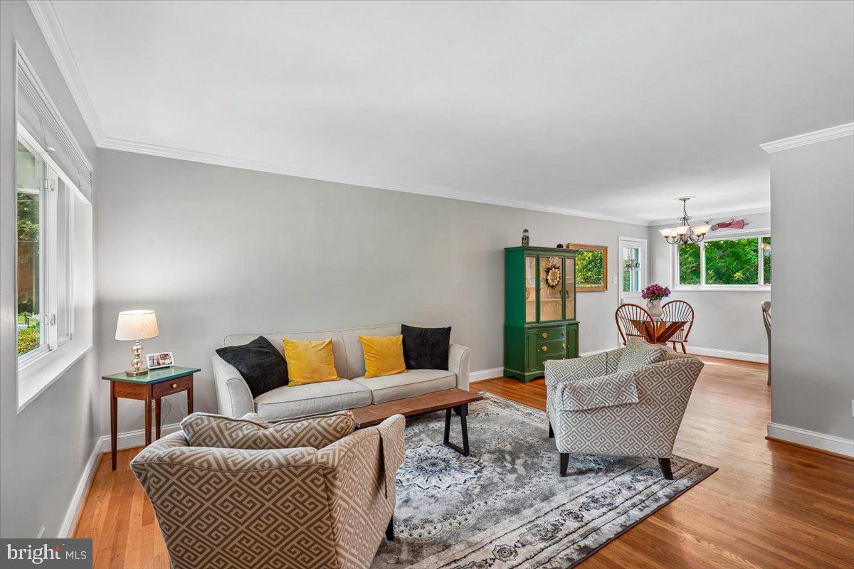 11111 LUND PLACE