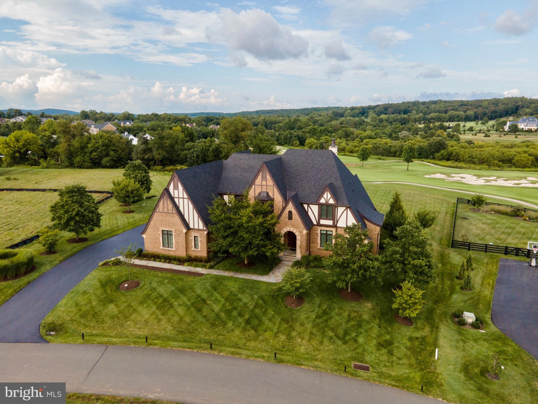 CREIGHTON FARMS - Residential