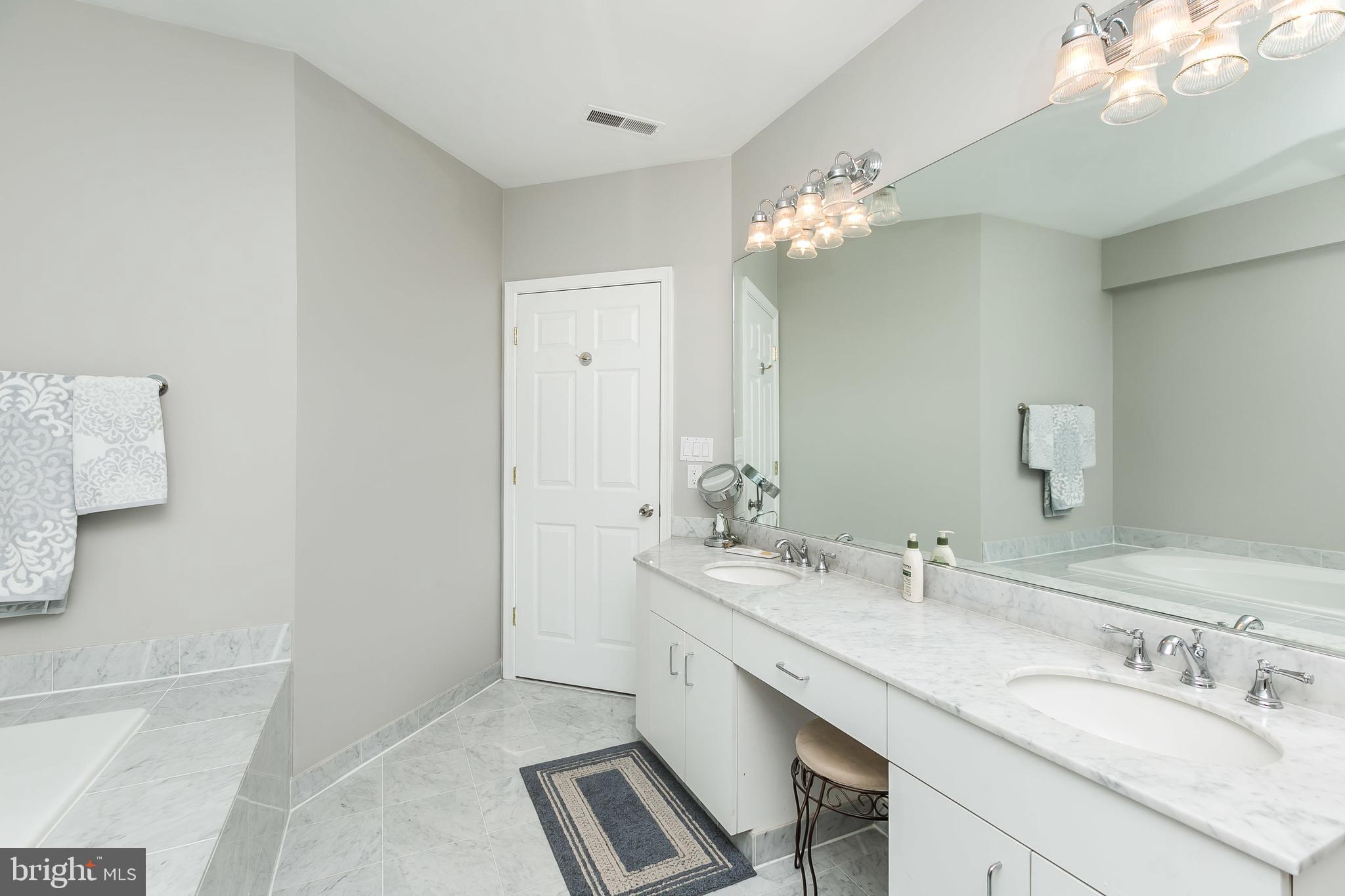 HARBORVIEW CONDOMINIUMS - Residential