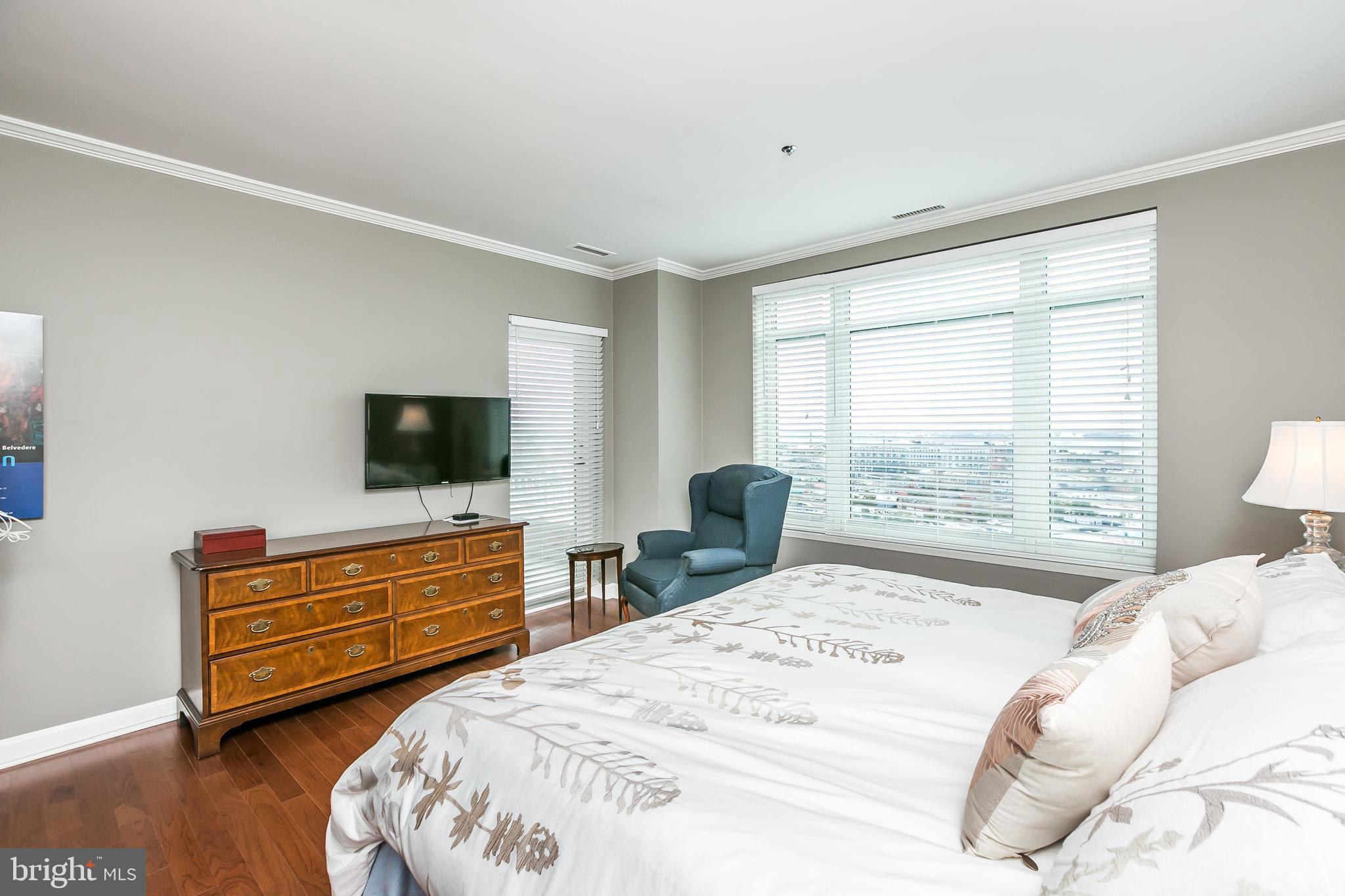 HARBORVIEW CONDOMINIUMS - Residential