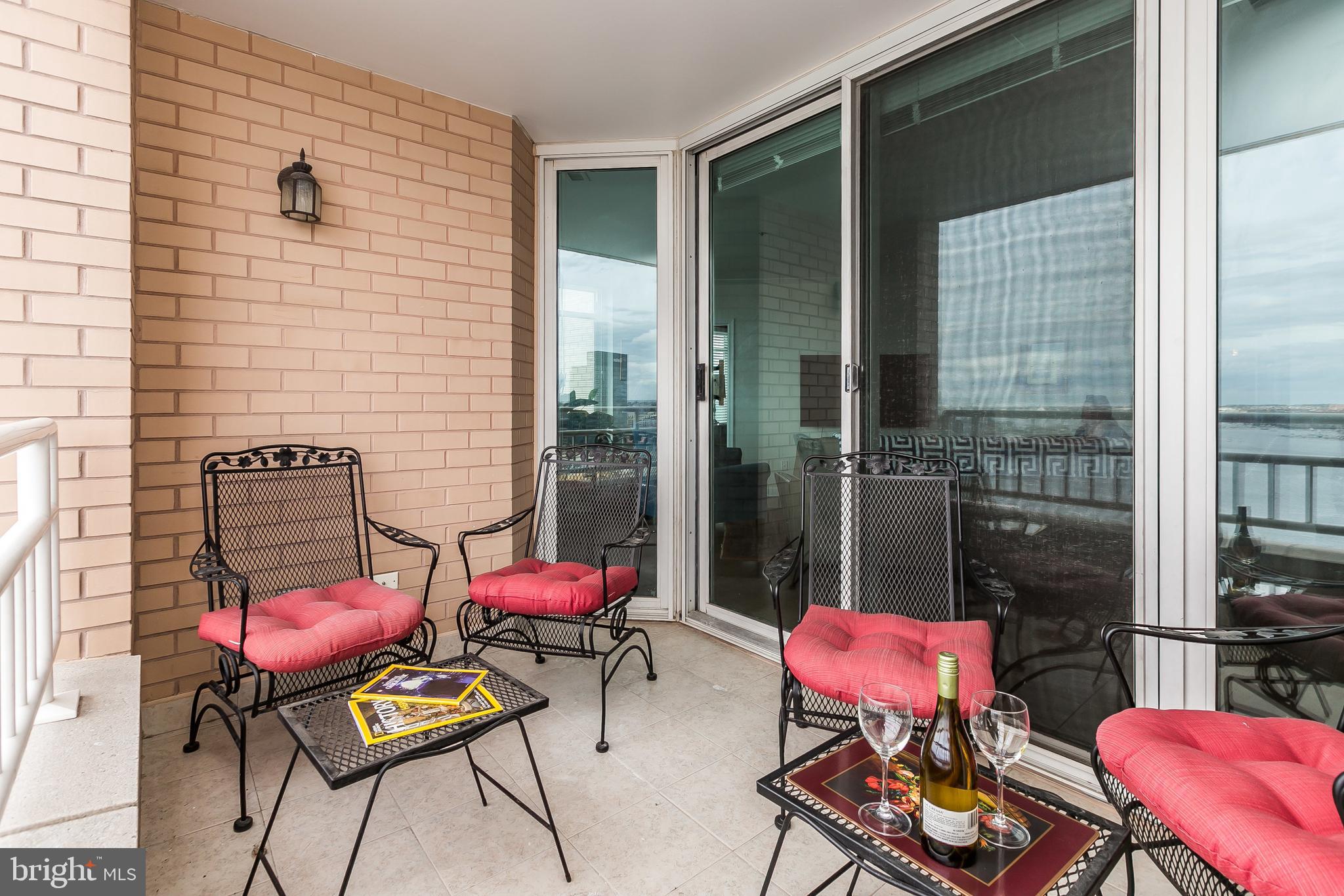 HARBORVIEW CONDOMINIUMS - Residential