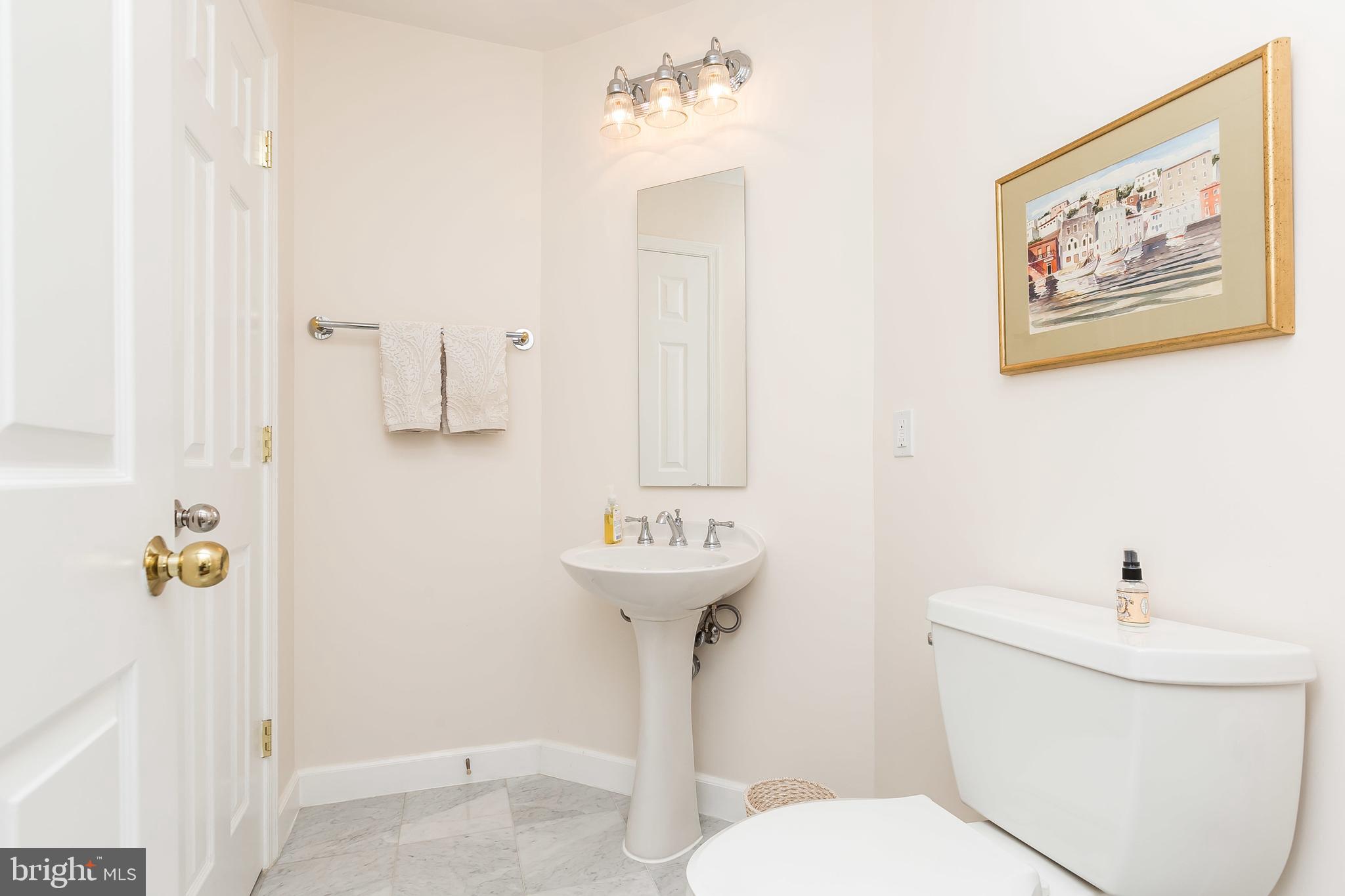 HARBORVIEW CONDOMINIUMS - Residential