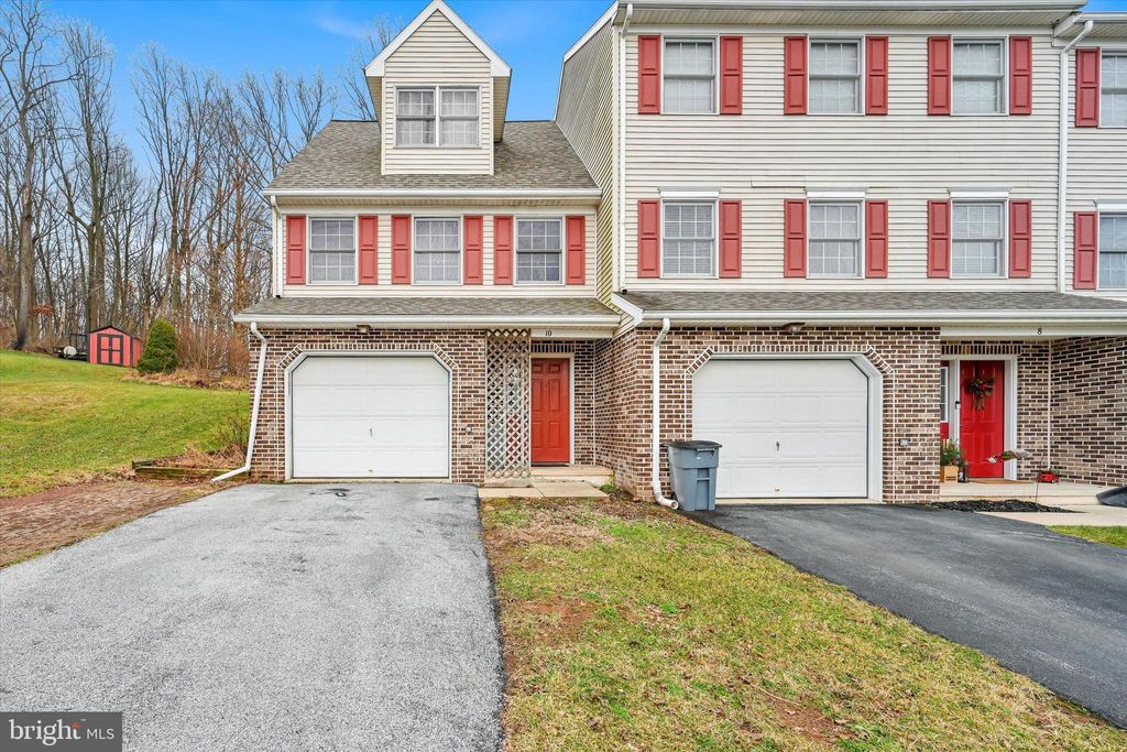 Photo of 10 Highland Court, Reinholds, PA 17569 (MLS # PALA2045256)