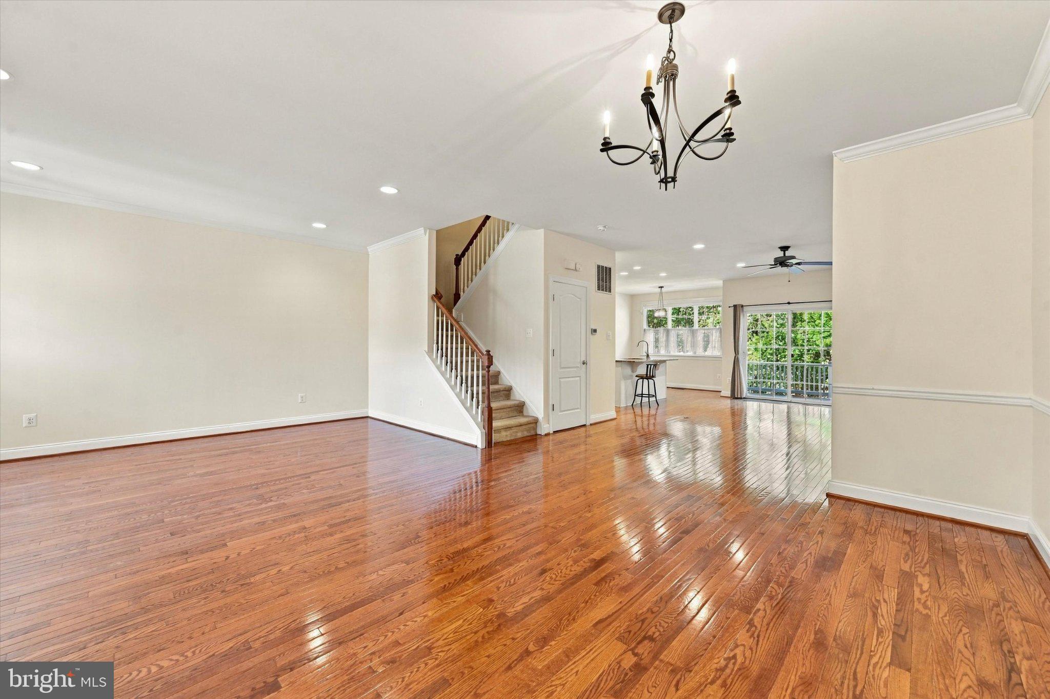 1204 DERRY LANE