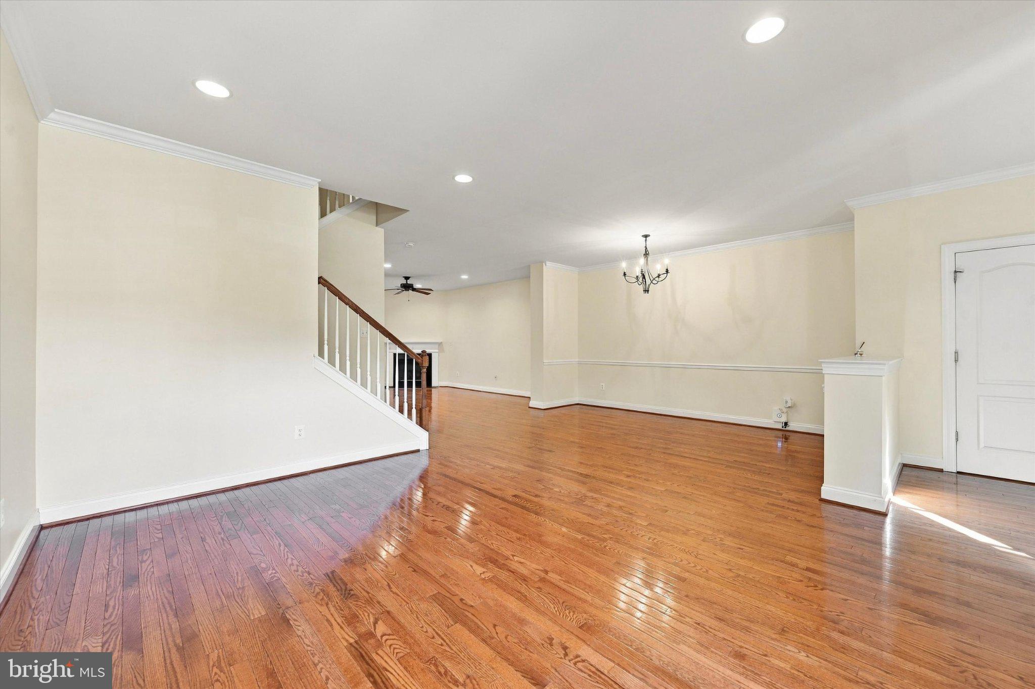 1204 DERRY LANE