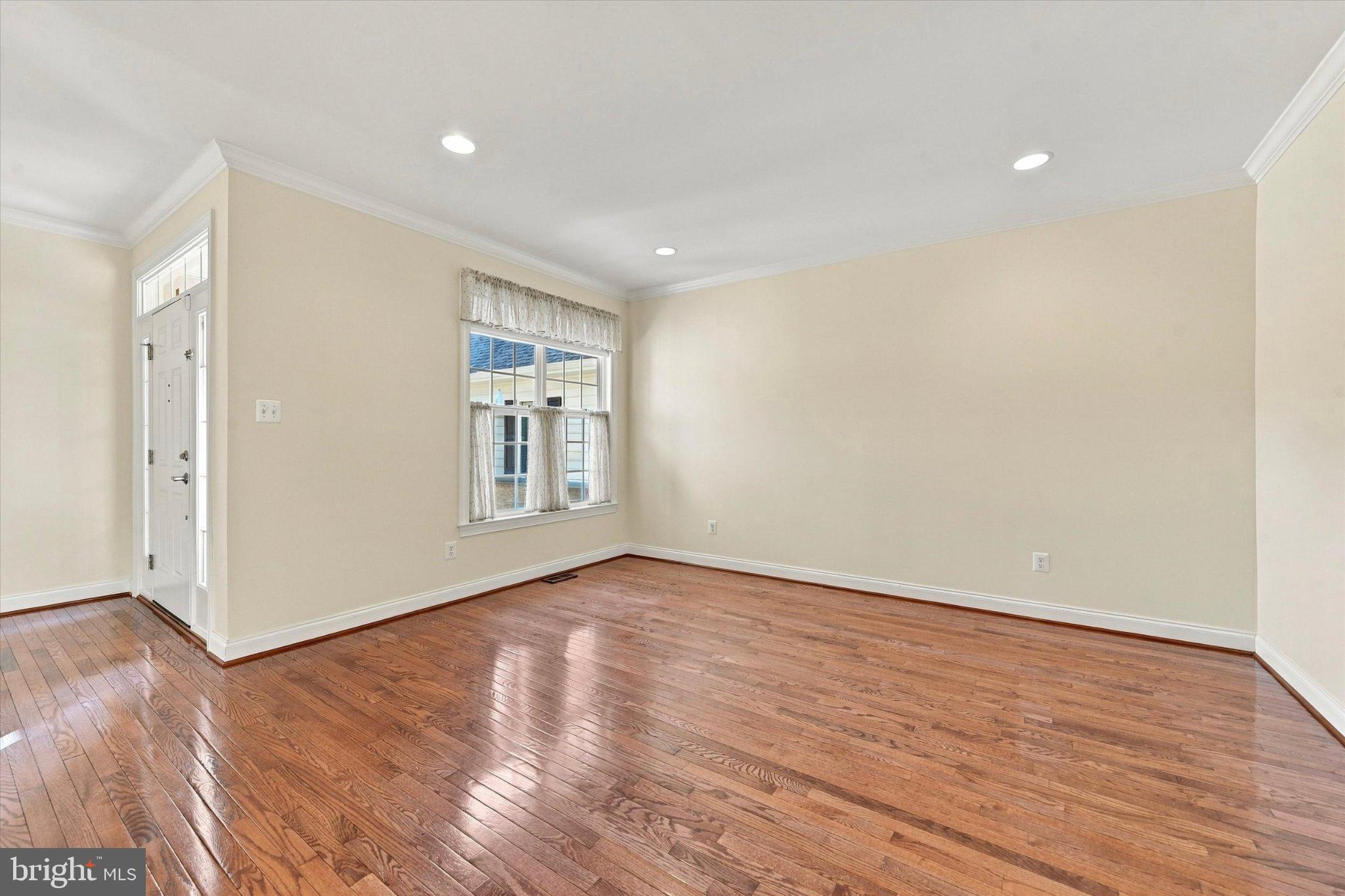 1204 DERRY LANE