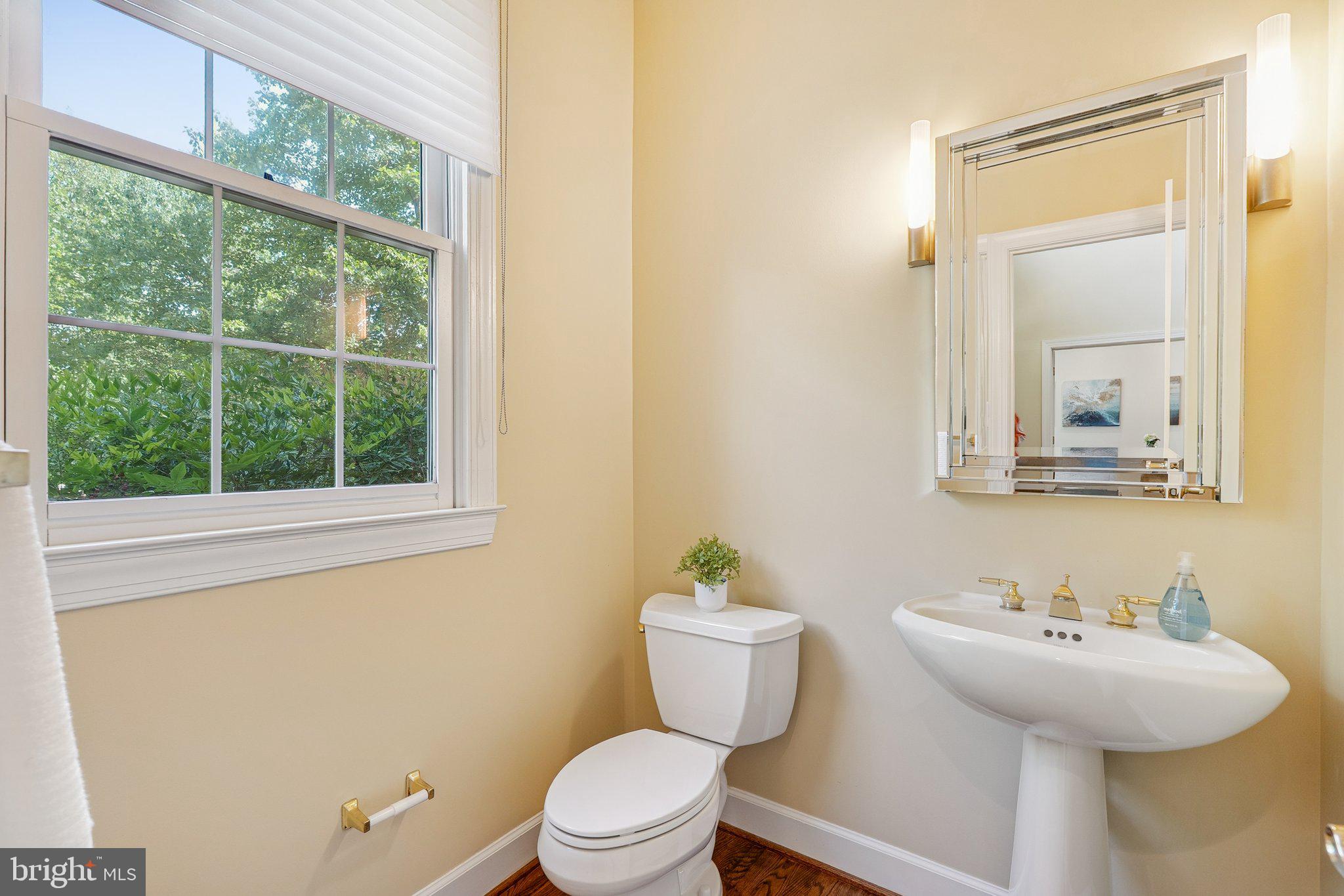 POTOMAC REGENCY - Residential