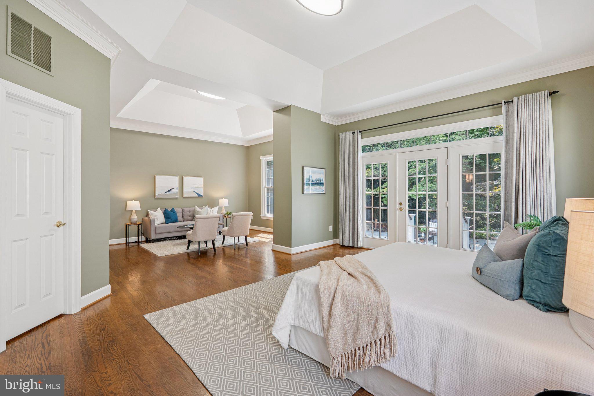 POTOMAC REGENCY - Residential