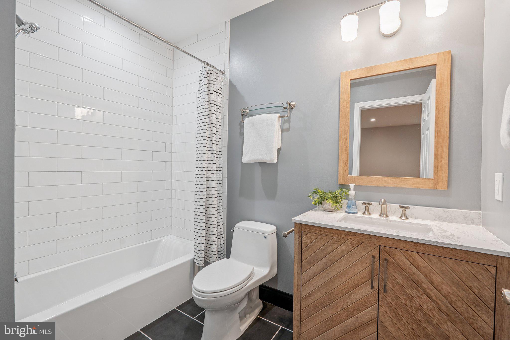 POTOMAC REGENCY - Residential