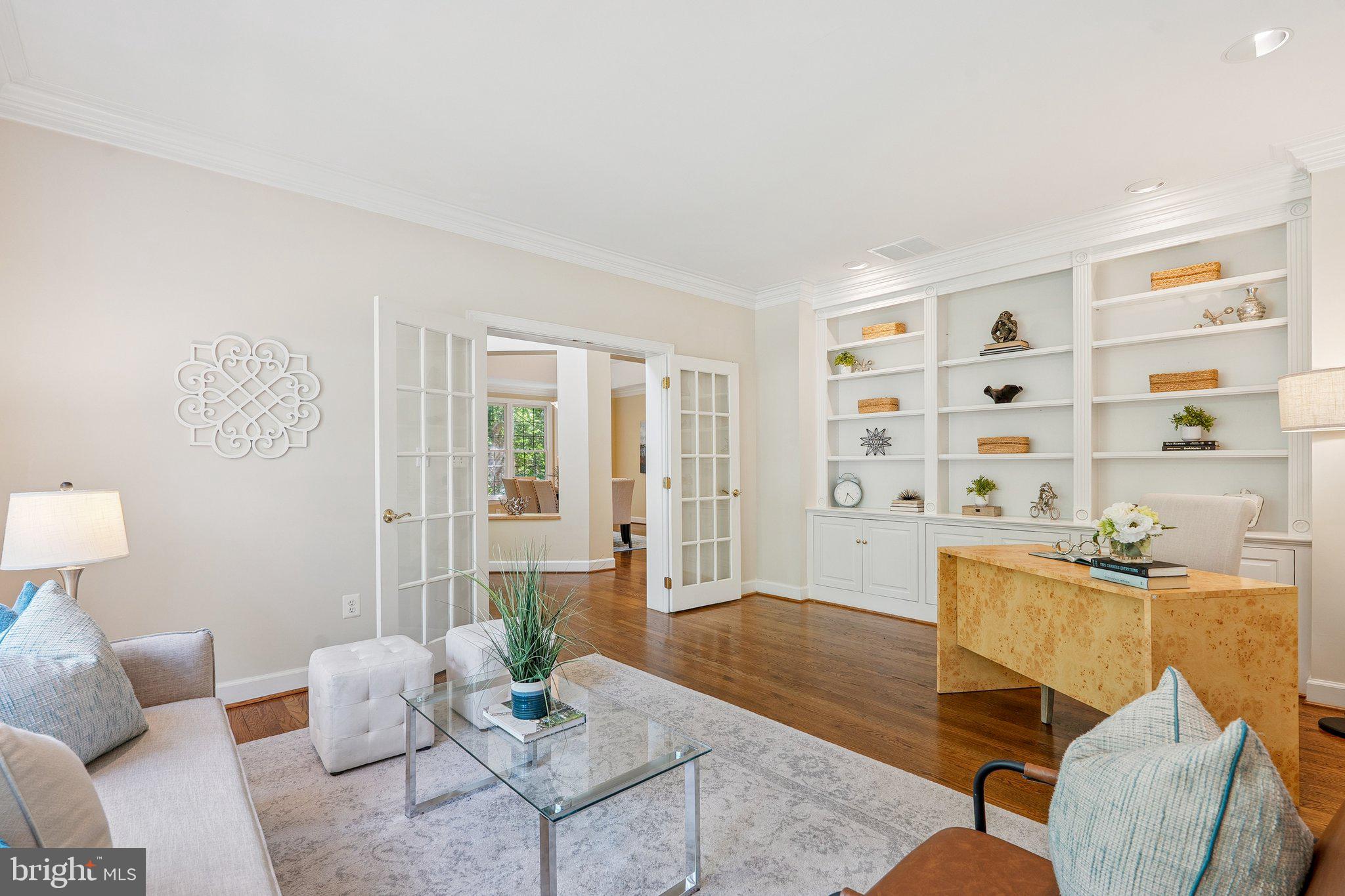 POTOMAC REGENCY - Residential