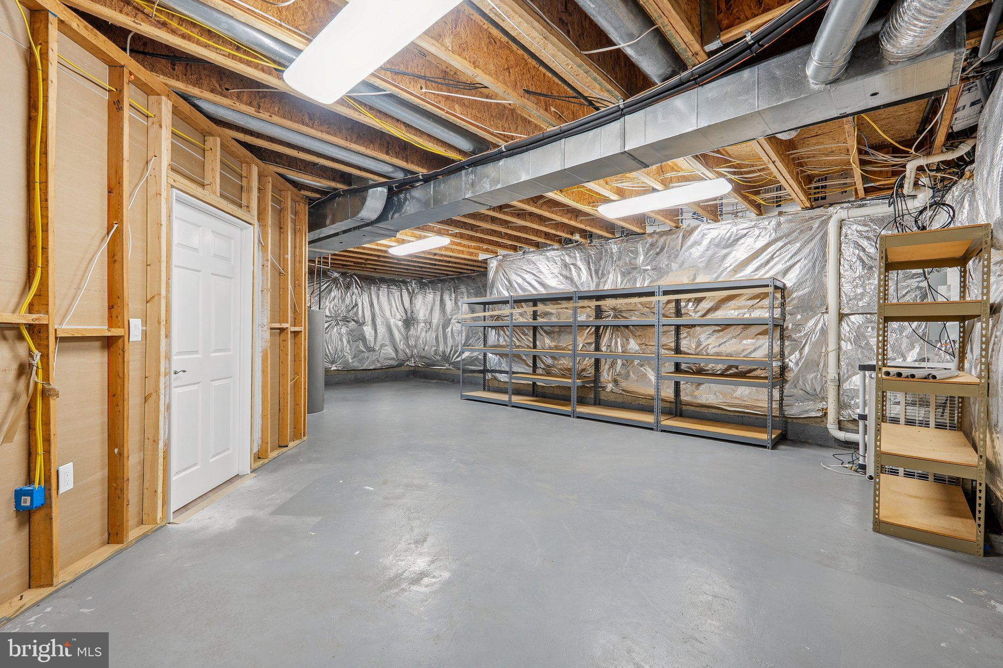 POTOMAC REGENCY - Residential