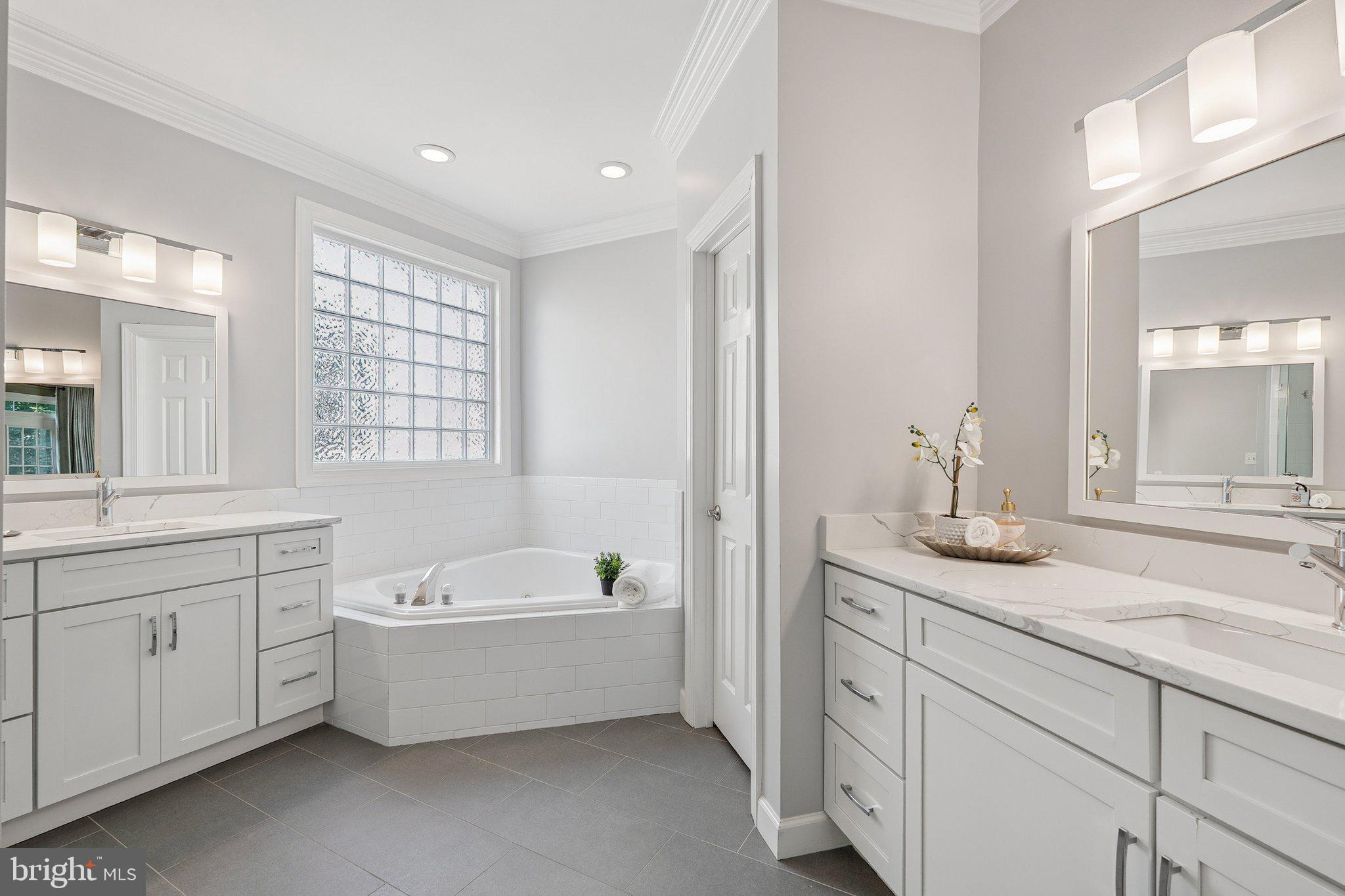 POTOMAC REGENCY - Residential