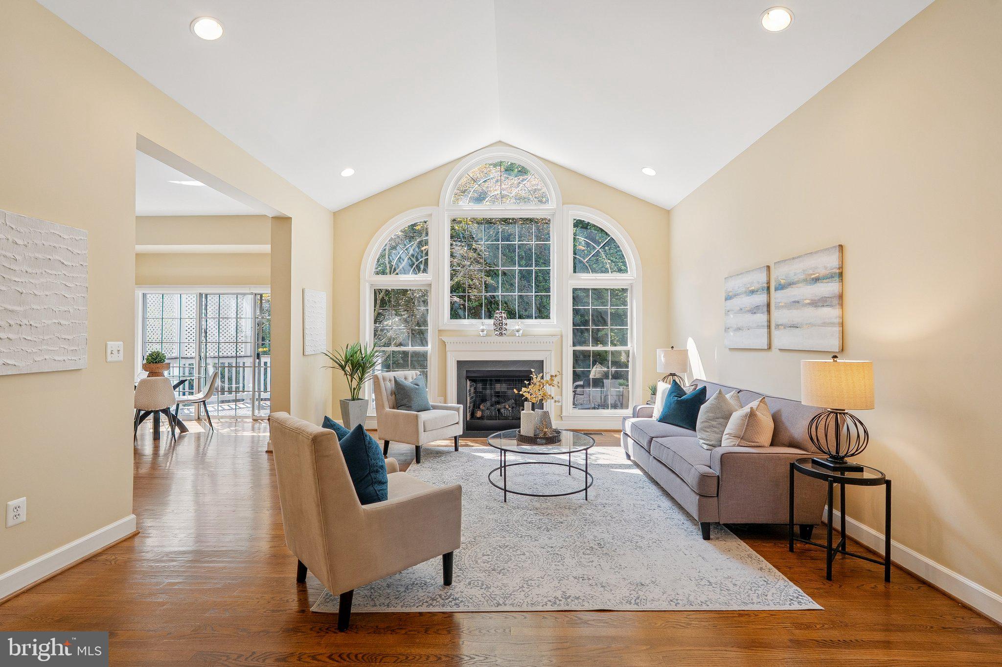 POTOMAC REGENCY - Residential