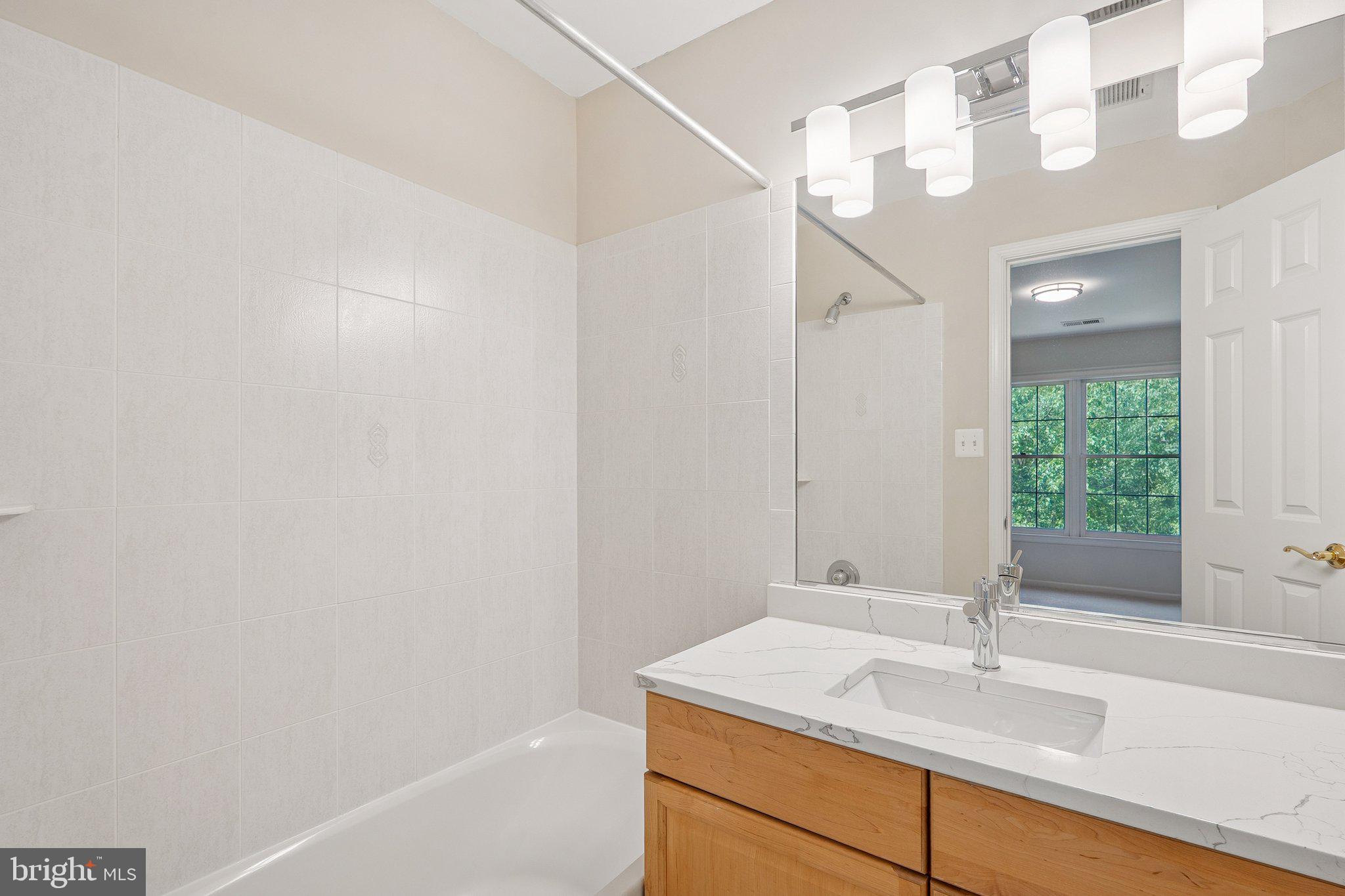 POTOMAC REGENCY - Residential