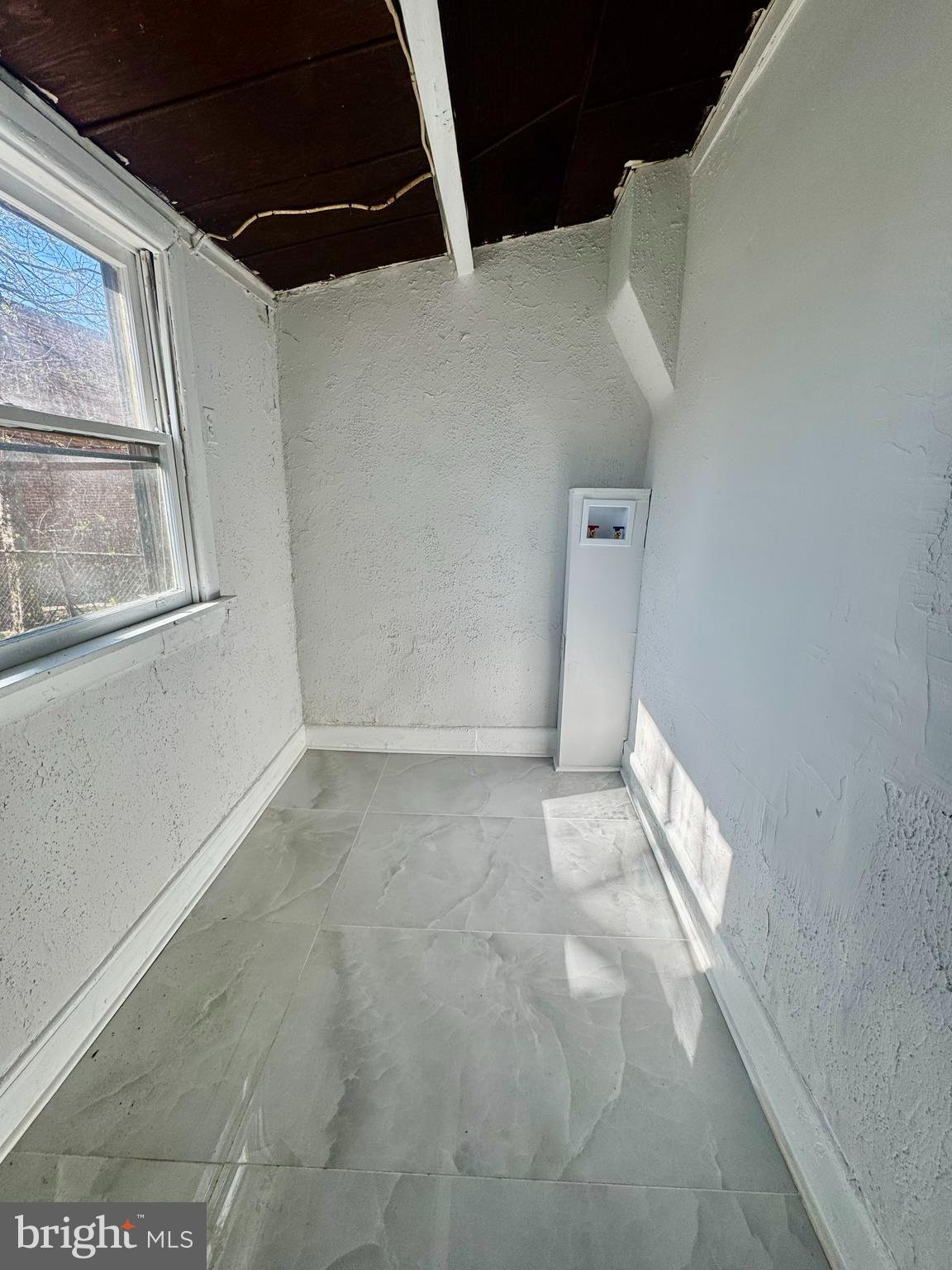 MILL CREEK - Residential Lease