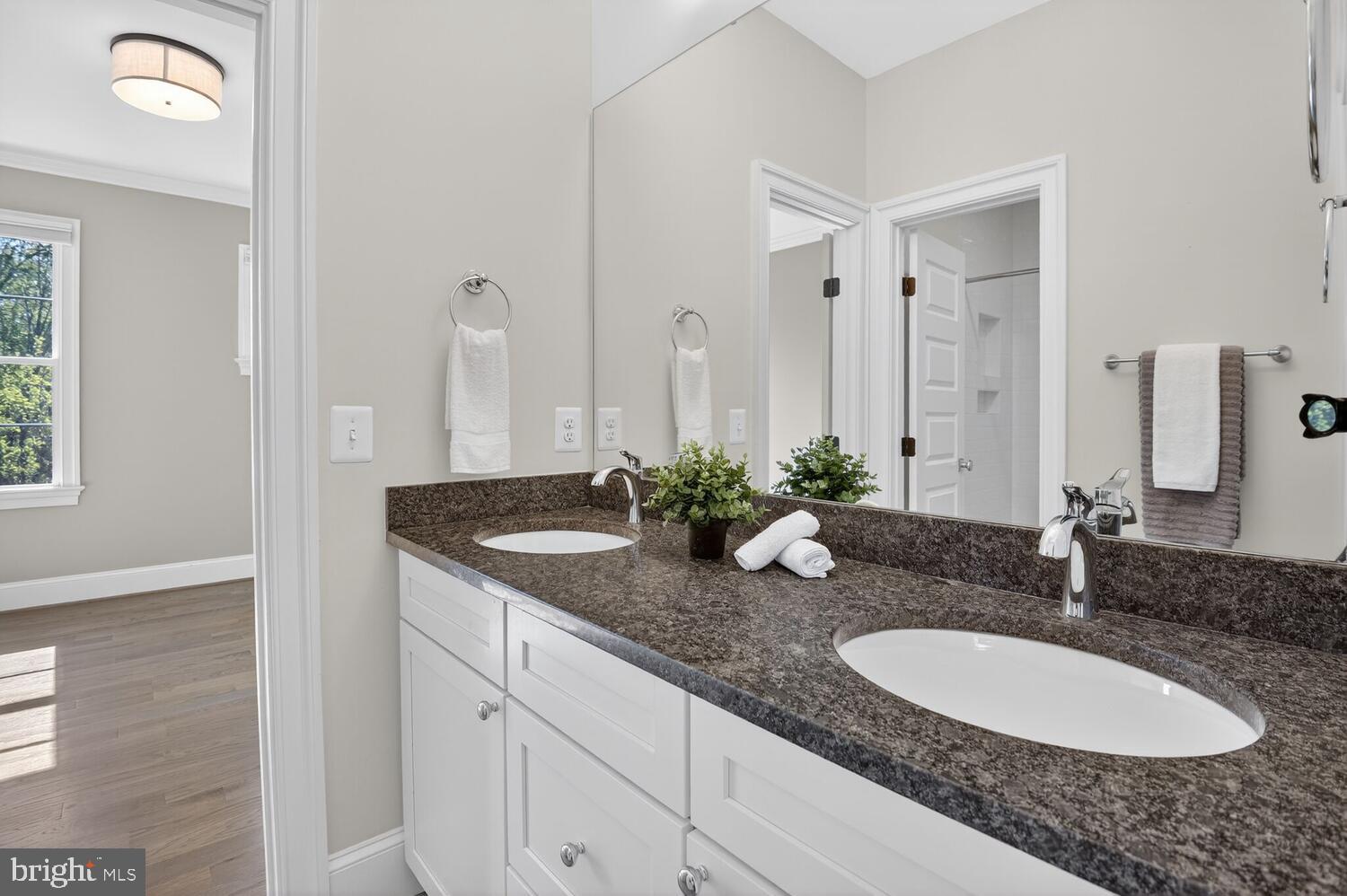 LEE HEIGHTS - Residential