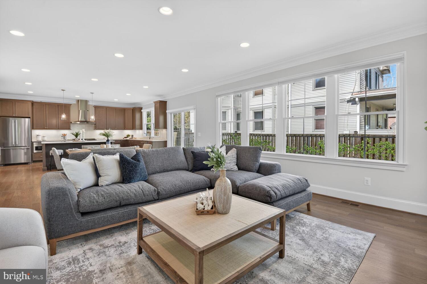 LEE HEIGHTS - Residential