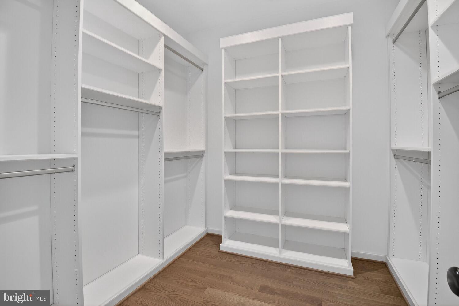 LEE HEIGHTS - Residential