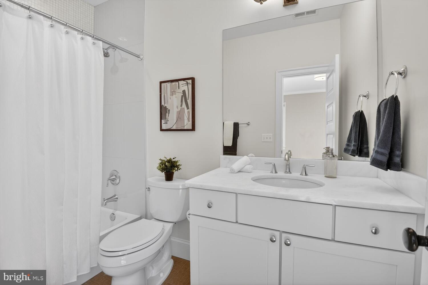 LEE HEIGHTS - Residential