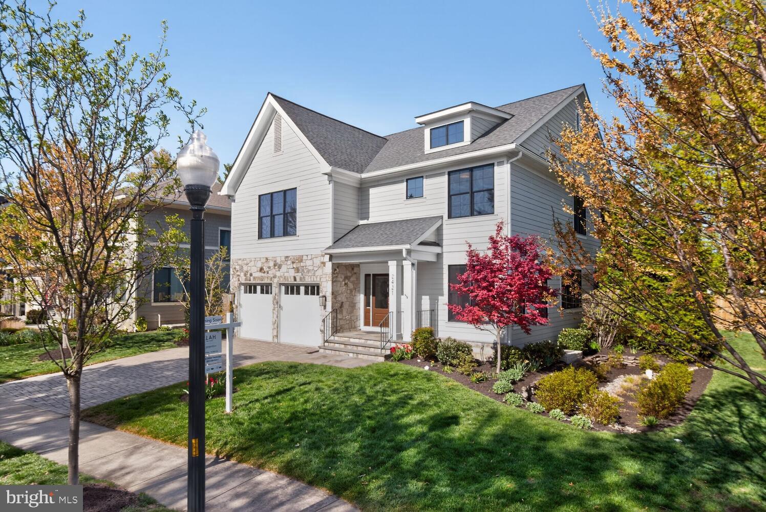 LEE HEIGHTS - Residential