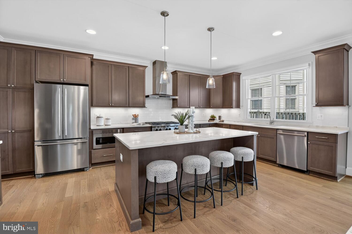 LEE HEIGHTS - Residential