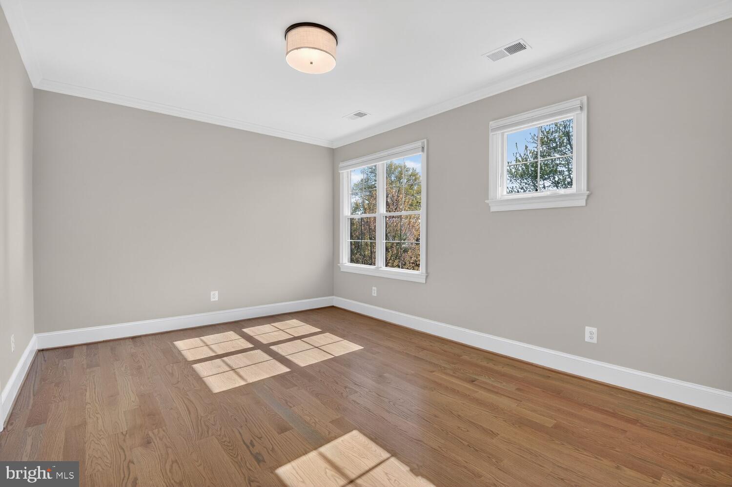 LEE HEIGHTS - Residential