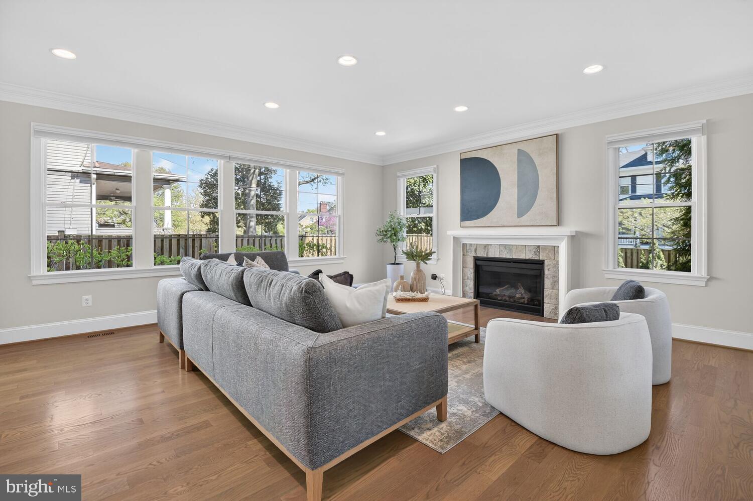 LEE HEIGHTS - Residential