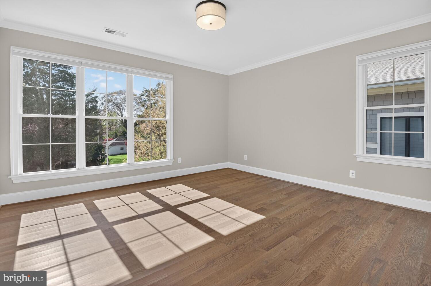 LEE HEIGHTS - Residential