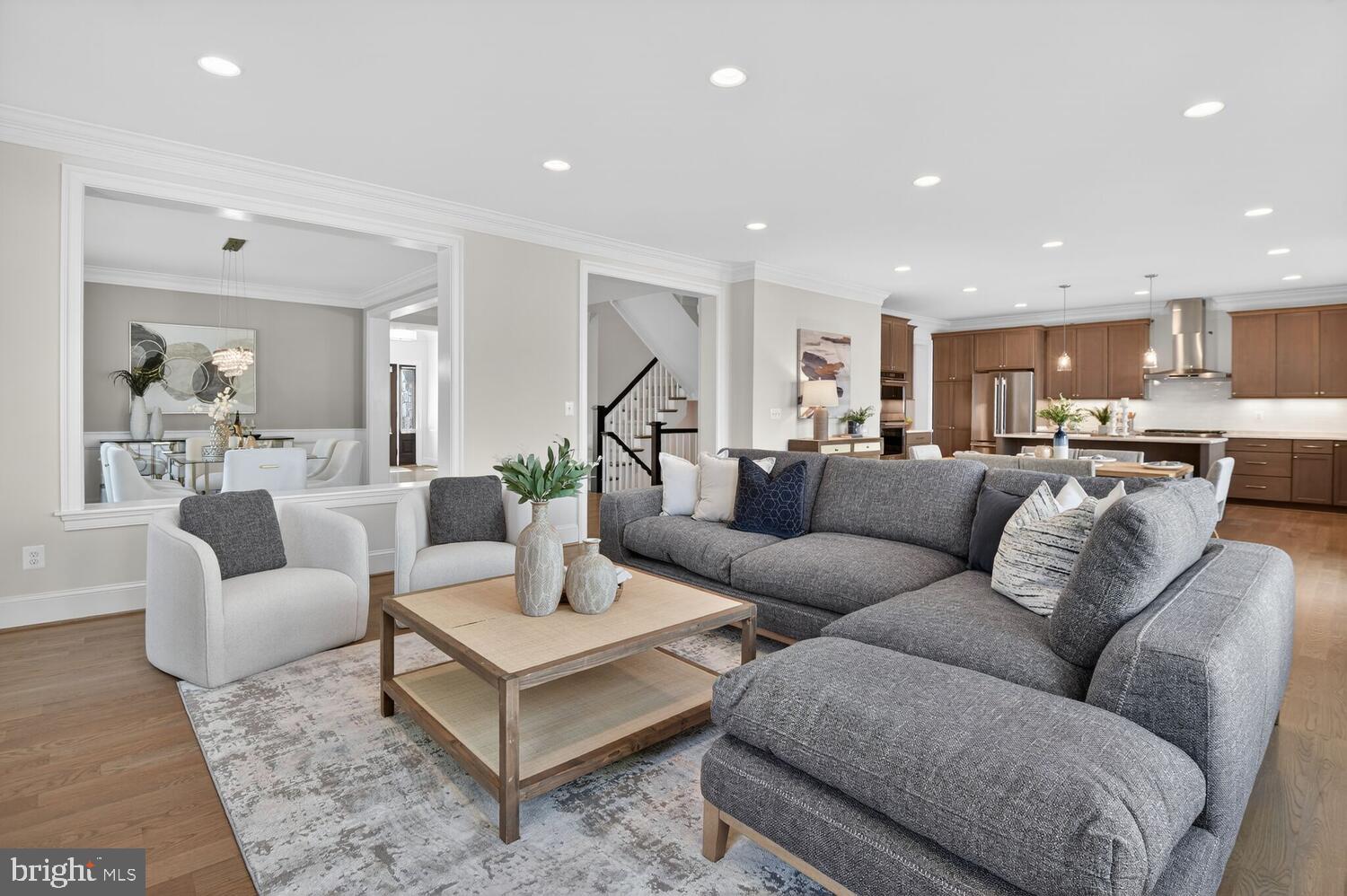 LEE HEIGHTS - Residential