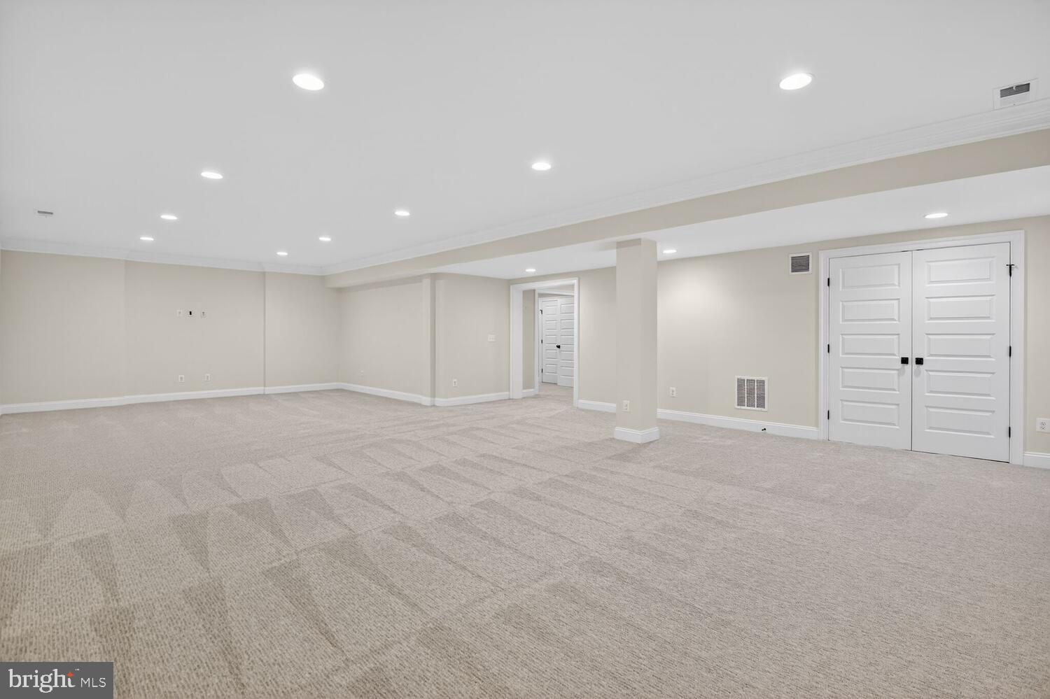 LEE HEIGHTS - Residential