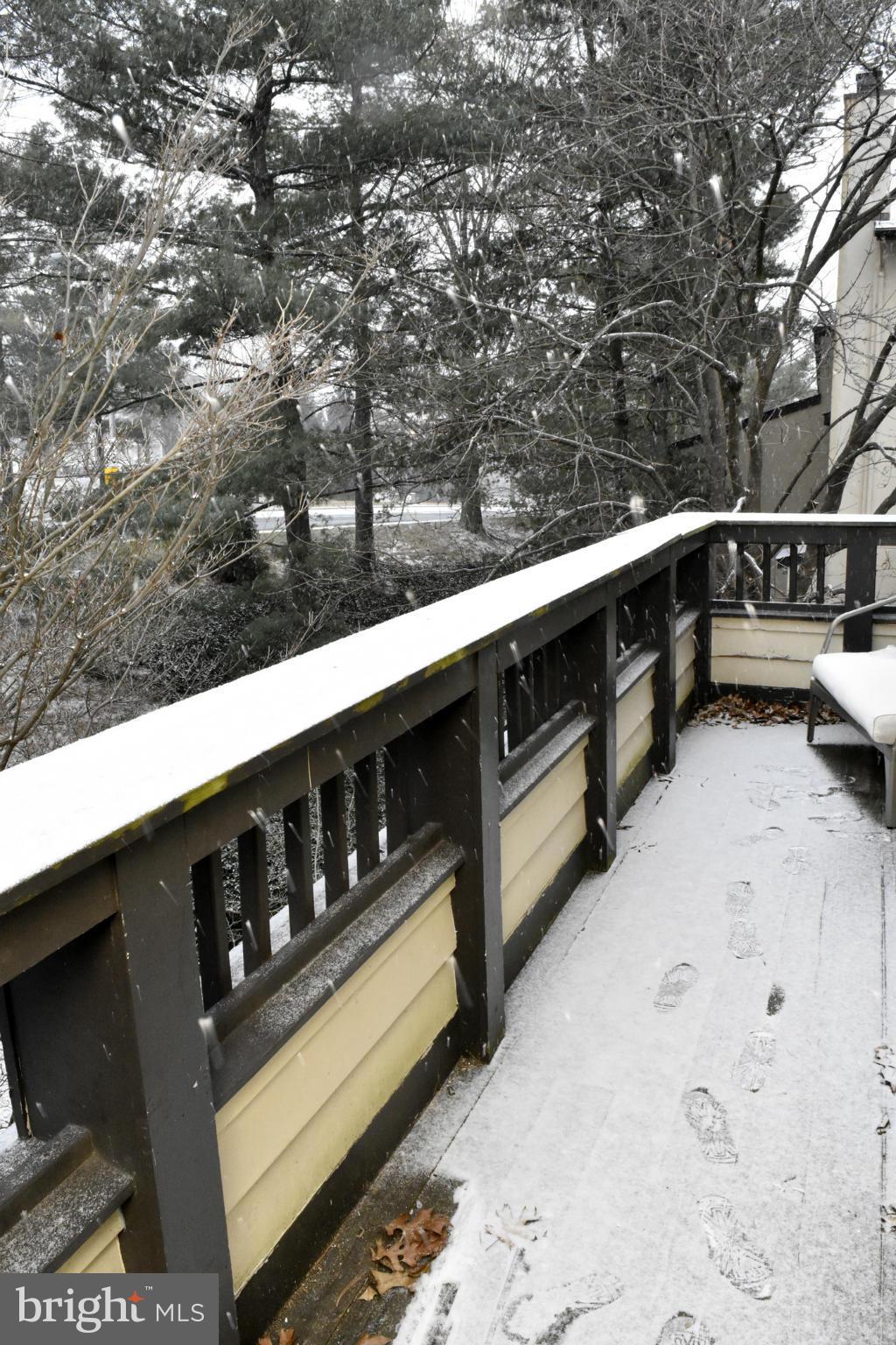 CHRISTOPHER COURT - Residential