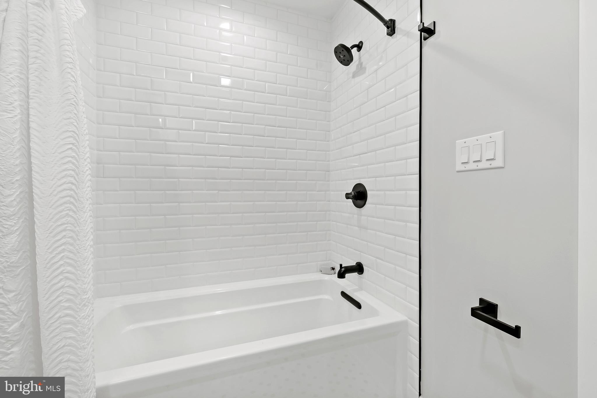 PASSYUNK SQUARE - Residential