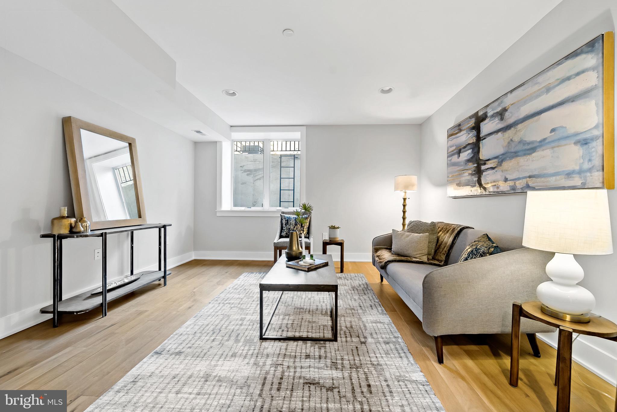 PASSYUNK SQUARE - Residential