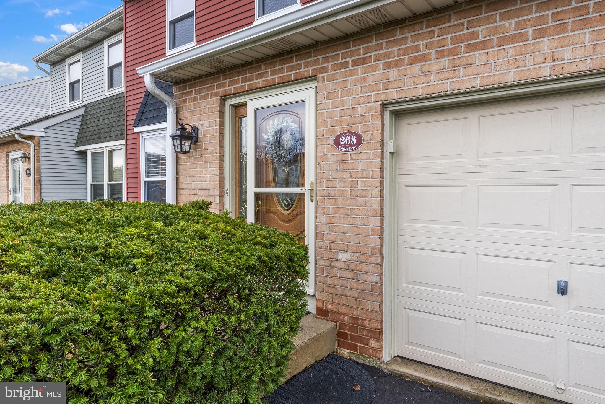 HUNTER CREST - Residential