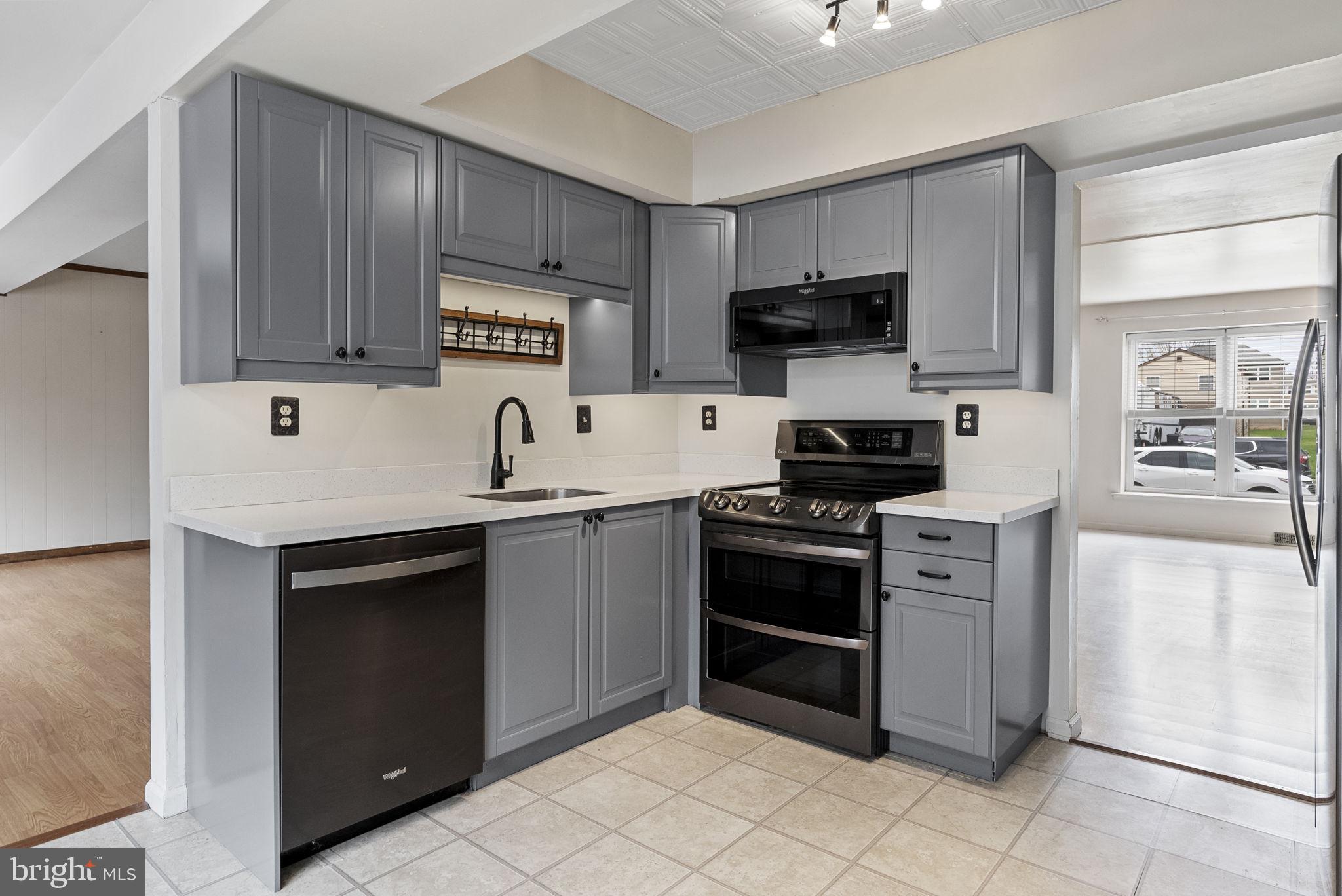 HUNTER CREST - Residential