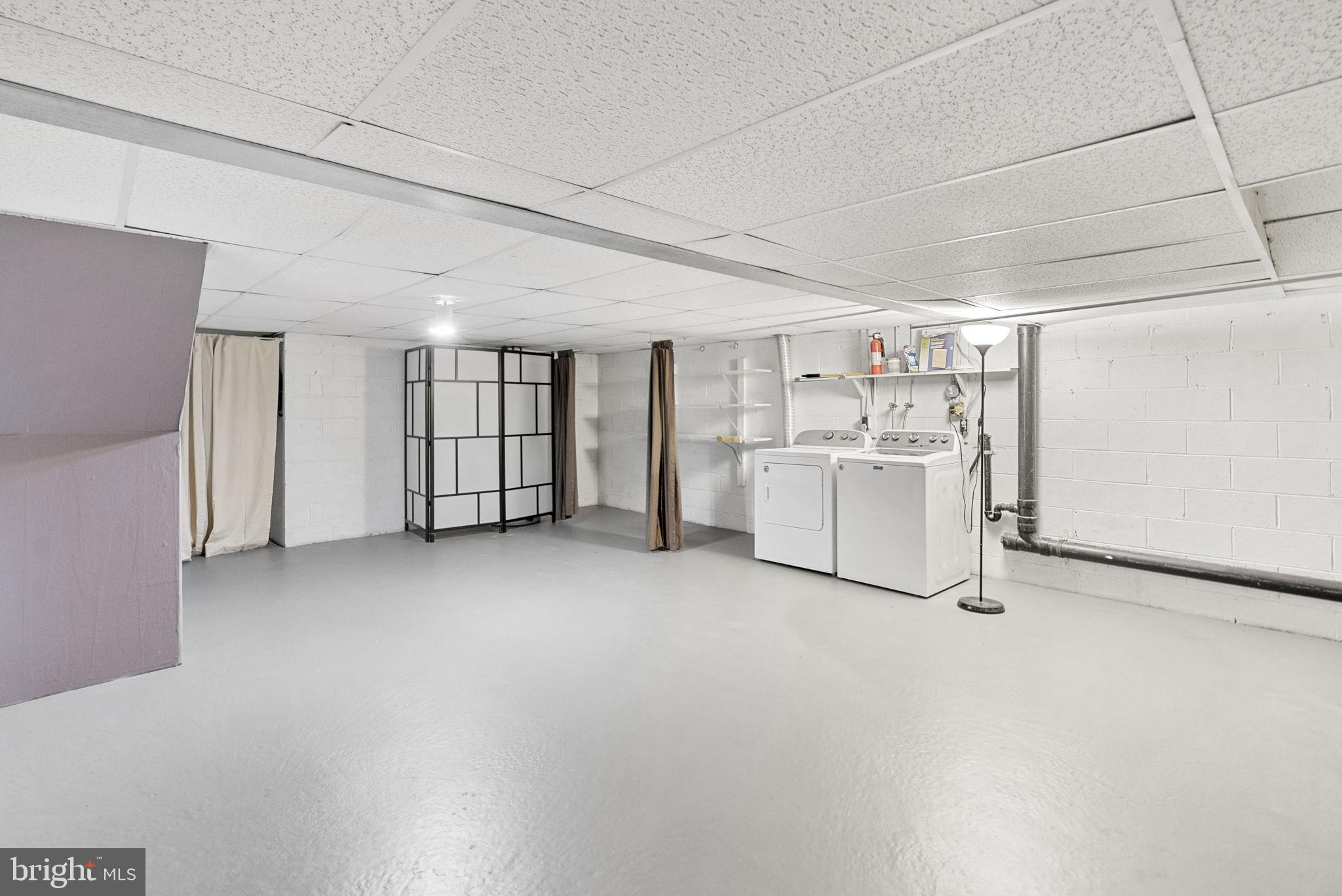 HUNTER CREST - Residential