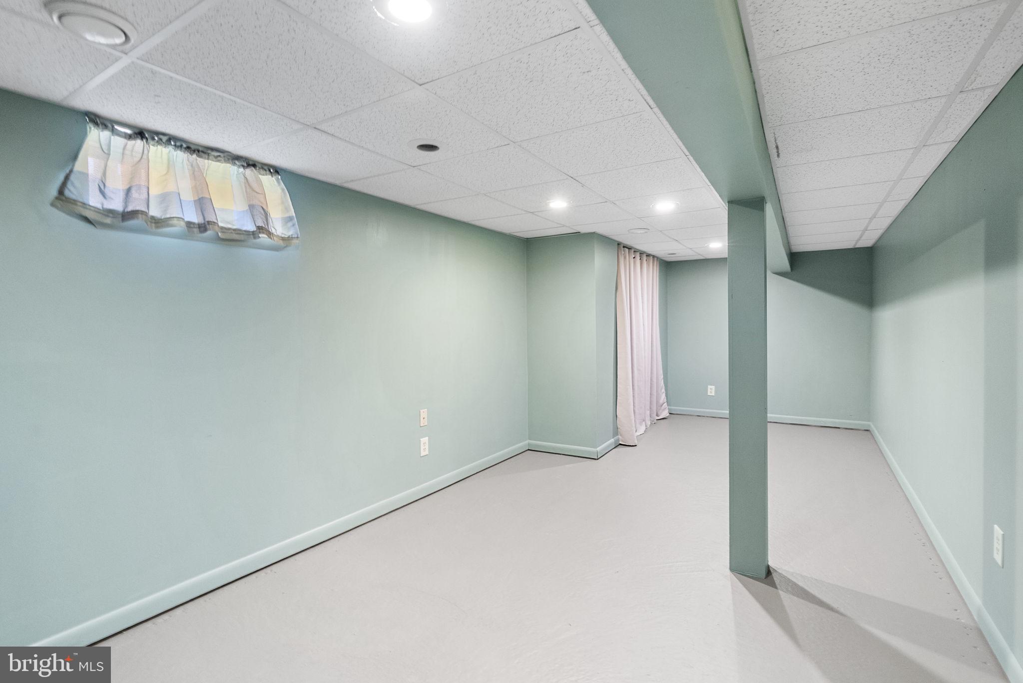 HUNTER CREST - Residential