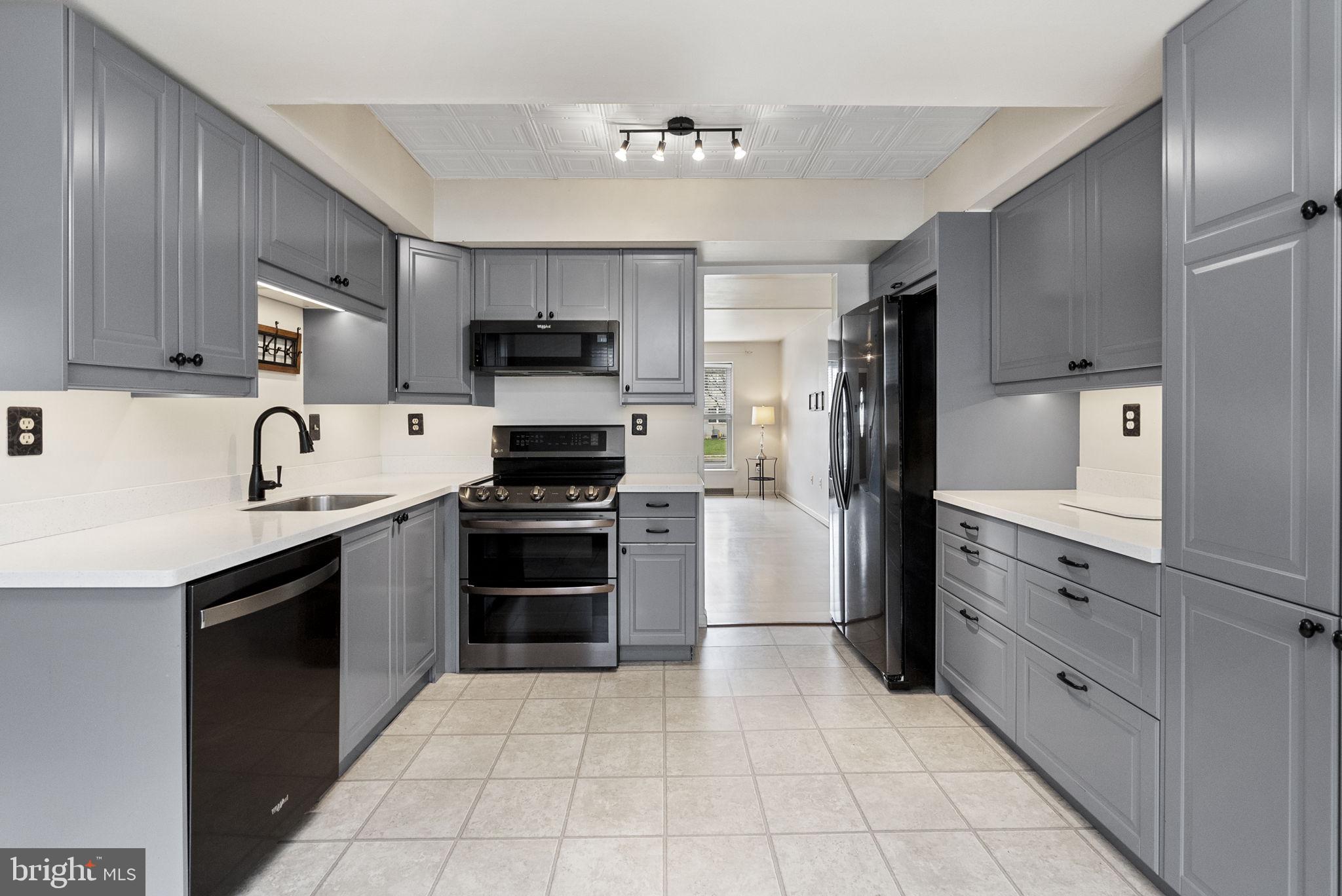 HUNTER CREST - Residential