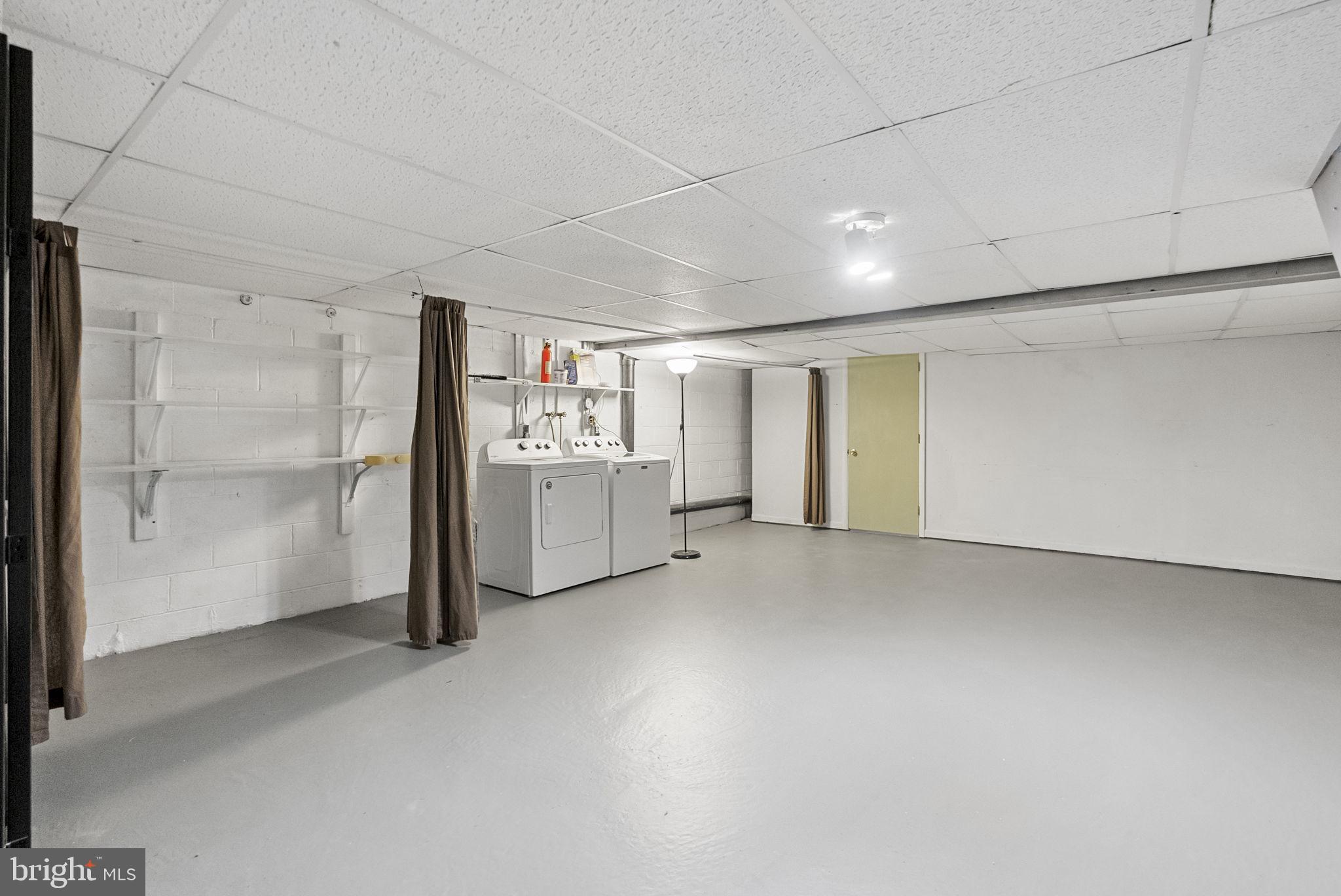 HUNTER CREST - Residential