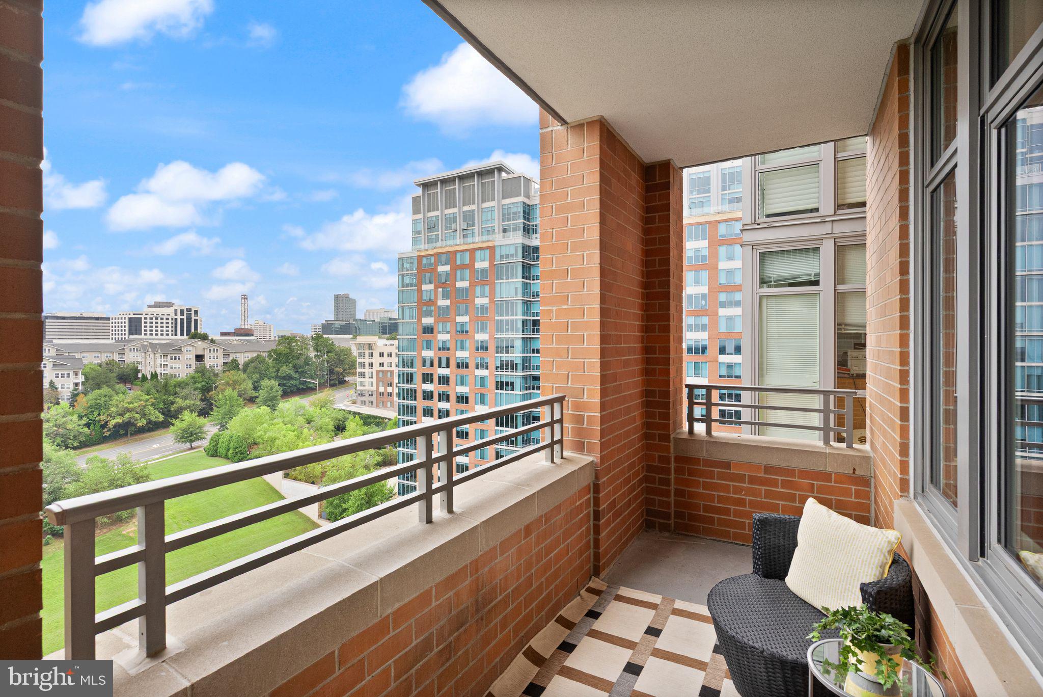 ONE PARK CREST CONDOMINIUM - Residential