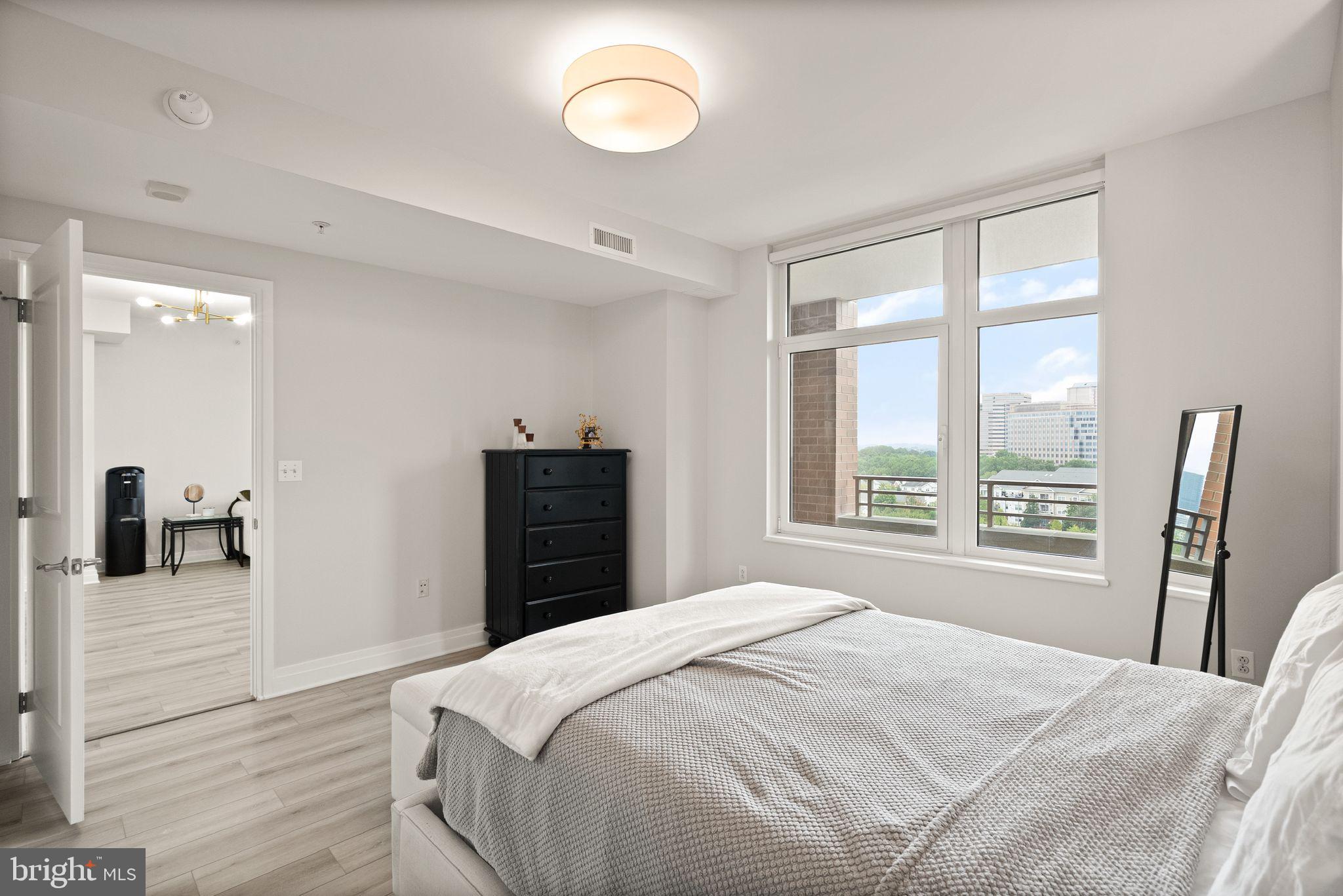 ONE PARK CREST CONDOMINIUM - Residential